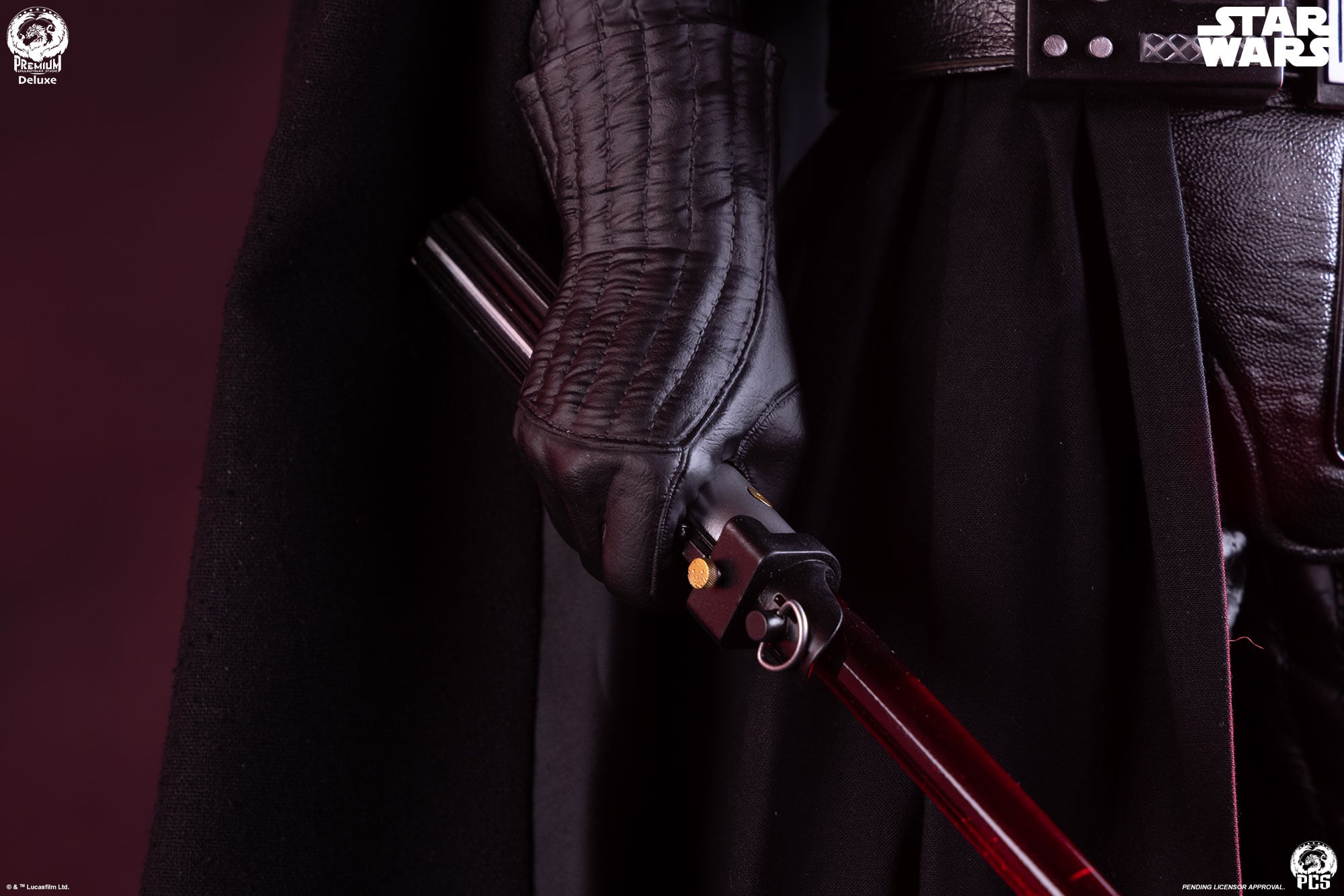 Star Wars Darth Vader (Deluxe Ver.) 1/3 Scale Statue Gallery Image 11