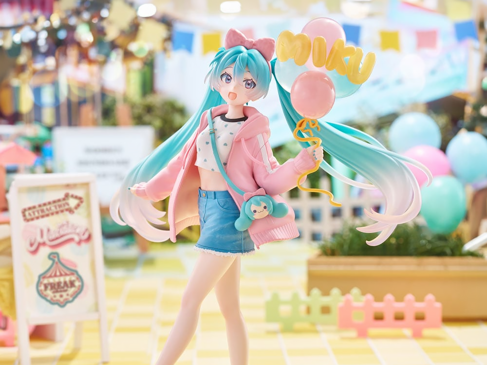 Vocaloid Muchute Hatsune Miku (Theme Park Date Ver.) Figure Gallery Image 1