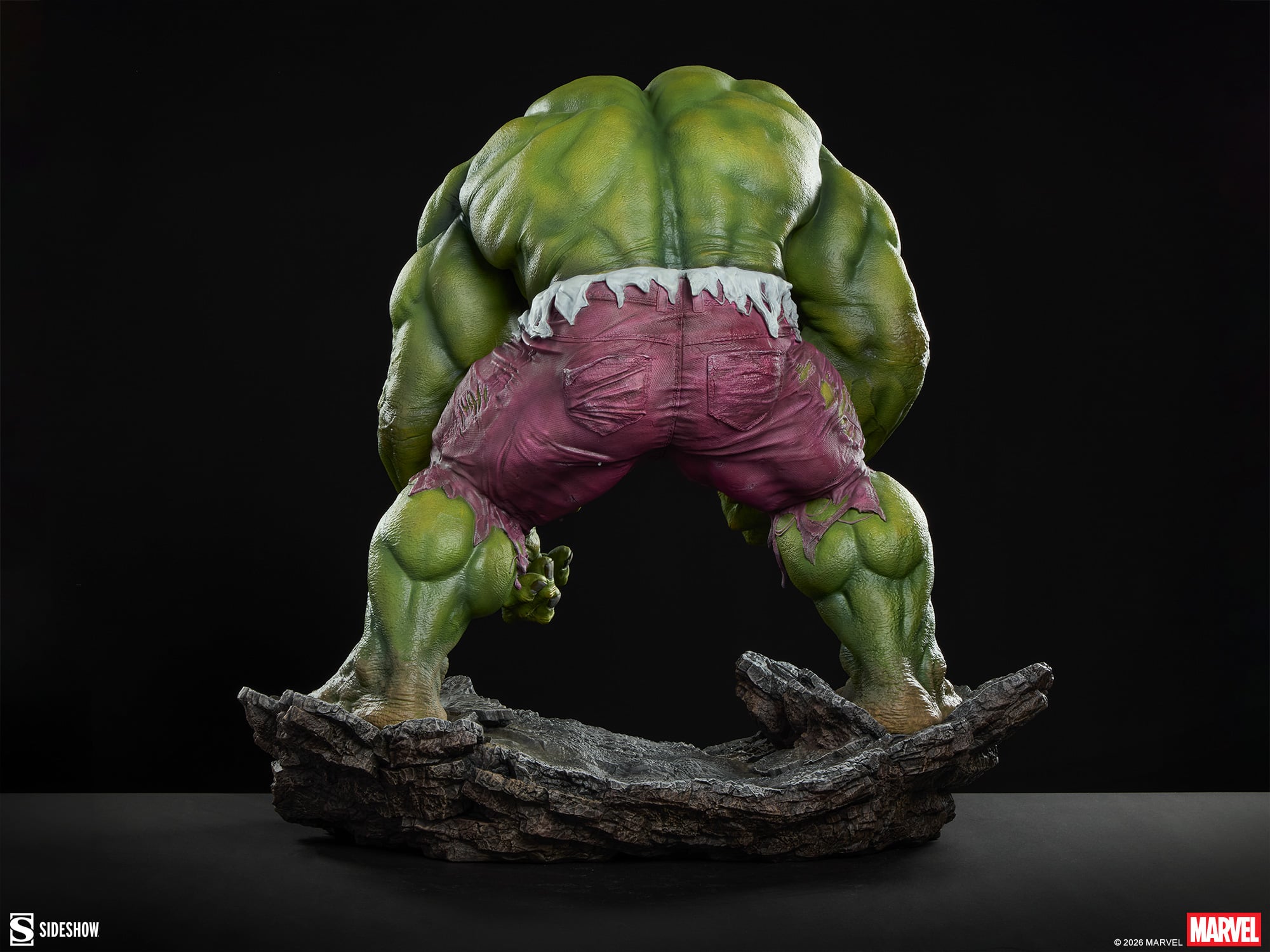 Marvel Premium Format Hulk Statue Gallery Image 10