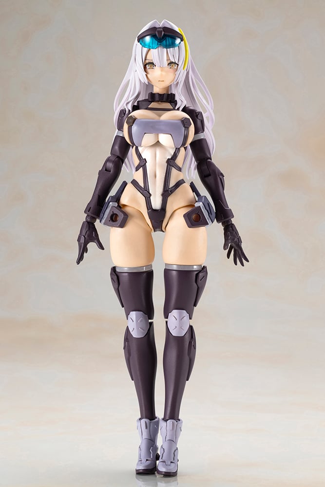 Front Mission Zenith Girl (Gray Ver.) Model Kit Gallery Image 11