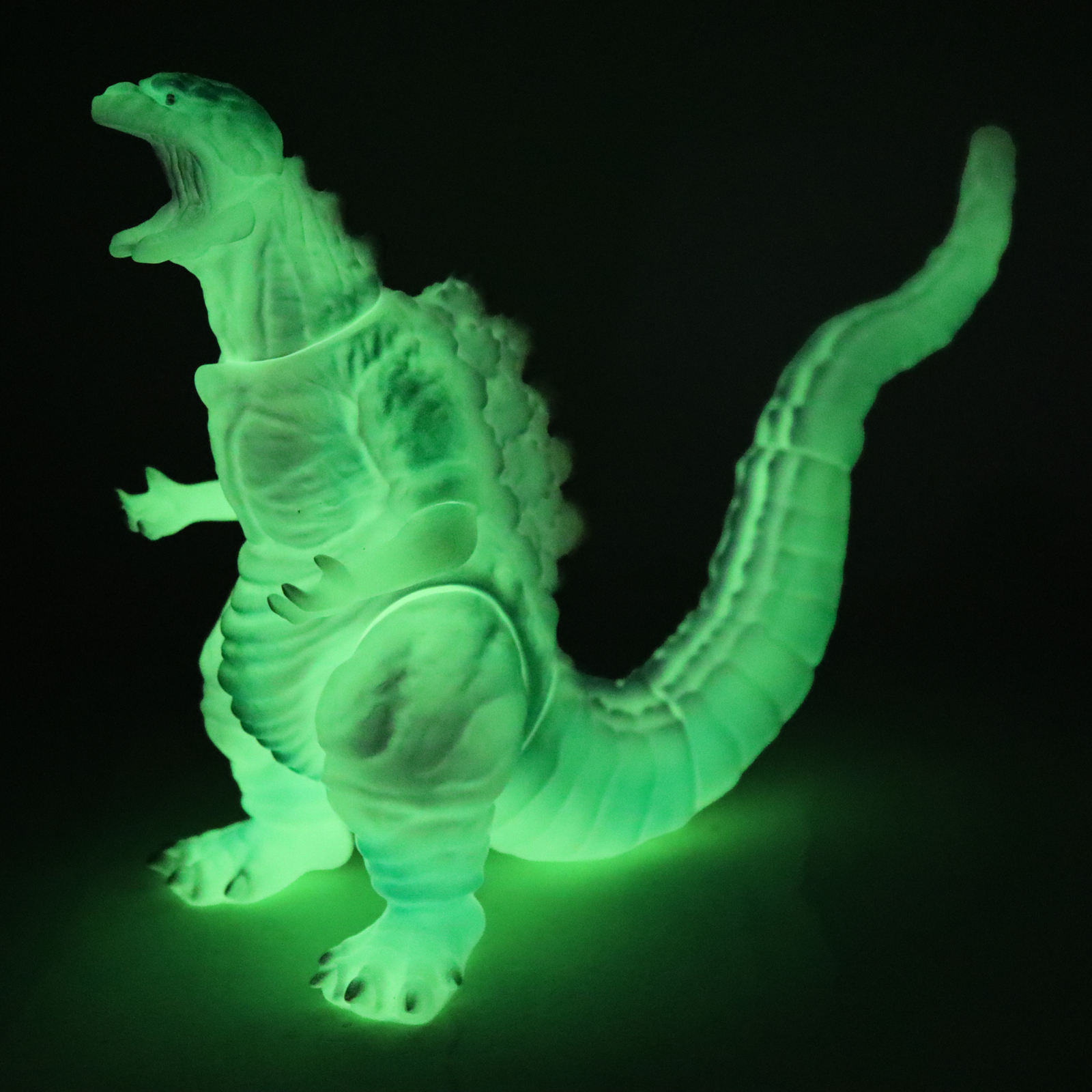 Shin Godzilla (2016) Middle Size Series Godzilla EX 19th Edition Godzilla (Luminous Purple Ver.) Figure Gallery Image 10