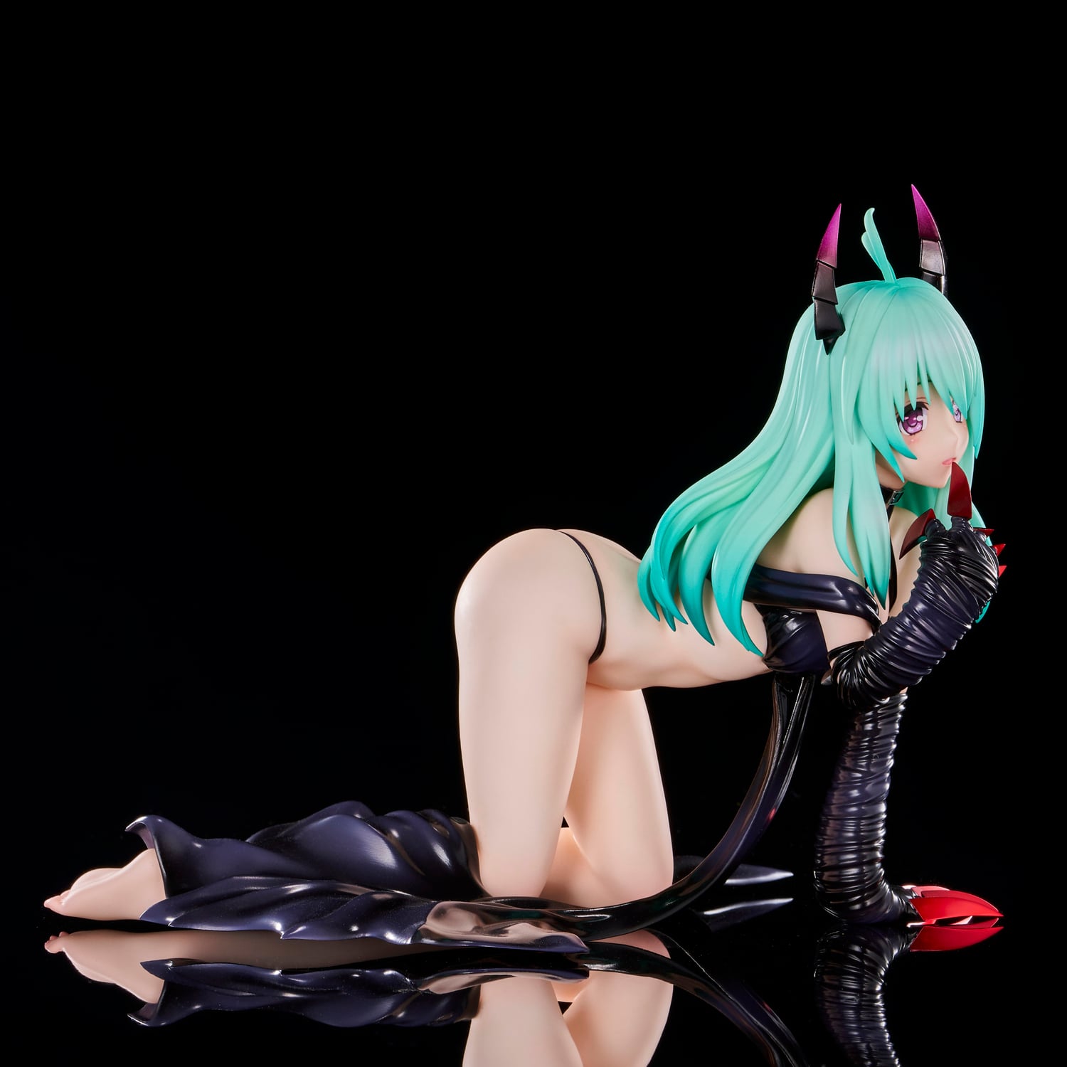 To Love-Ru Darkness Run Elsie Jewelria (Renewal Package Darkness Ver.) 1/6 Scale Figure Gallery Image 4