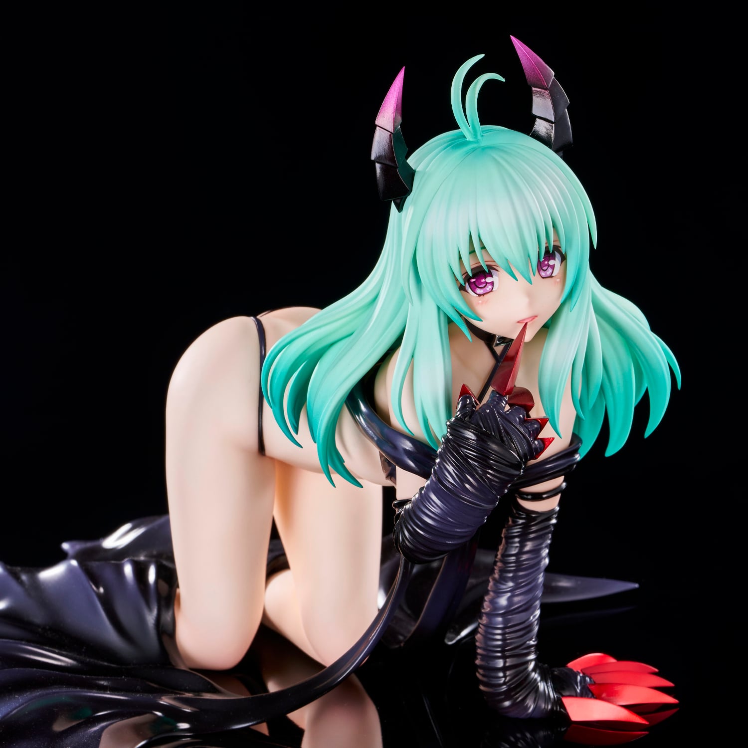 To Love-Ru Darkness Run Elsie Jewelria (Renewal Package Darkness Ver.) 1/6 Scale Figure Gallery Image 11