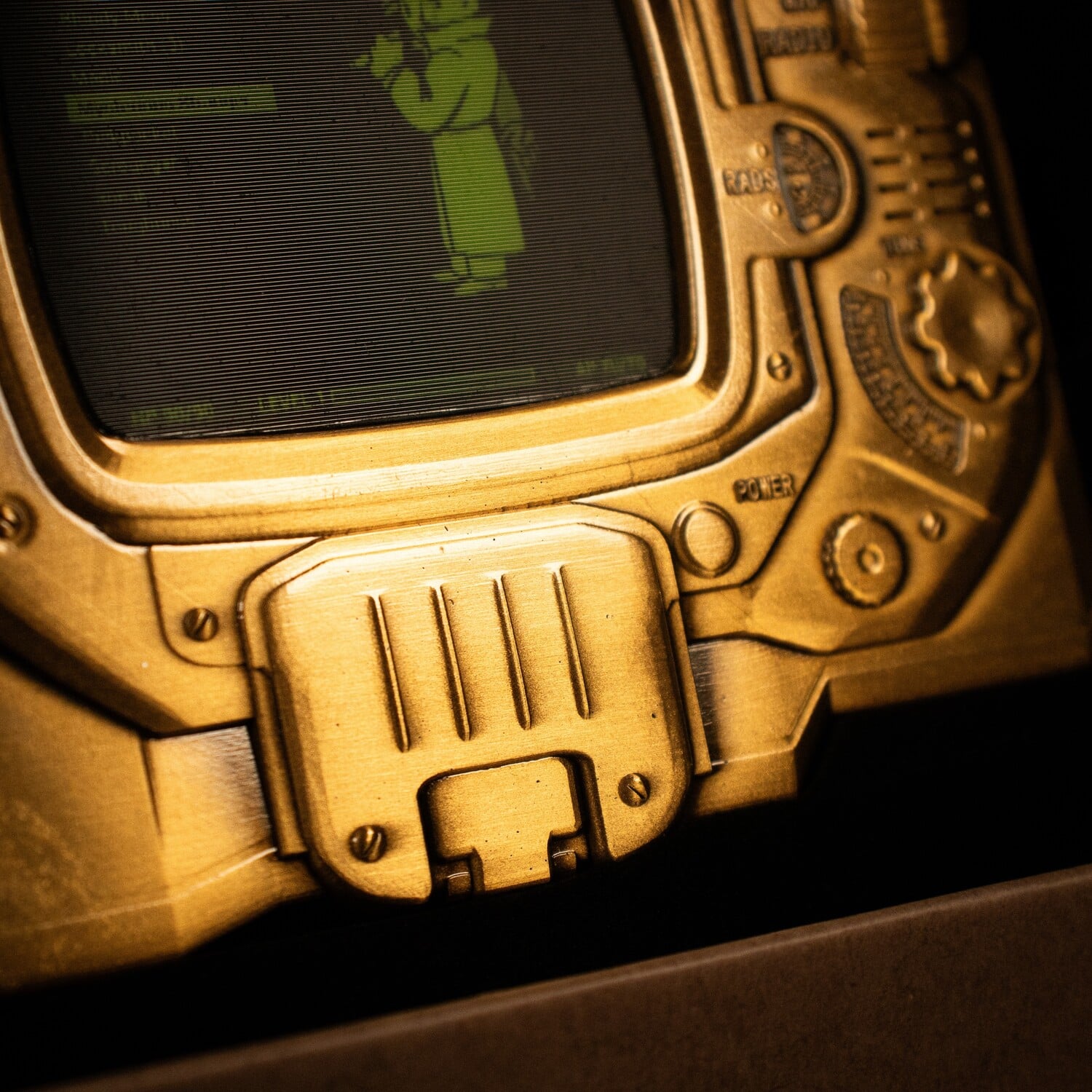 Fallout Pip Boy 3000 Mk IV (Mysterious Stranger) Limited Edition Lenticular Ingot Gallery Image 10