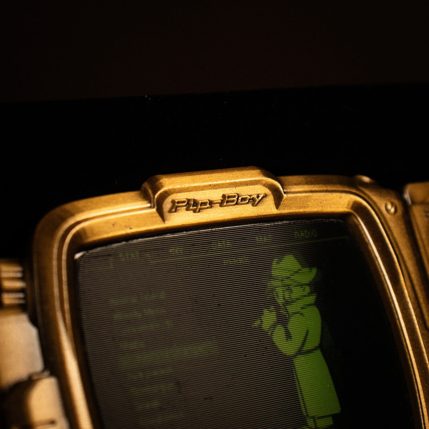 Fallout Pip Boy 3000 Mk IV (Mysterious Stranger) Limited Edition Lenticular Ingot Gallery Image 9