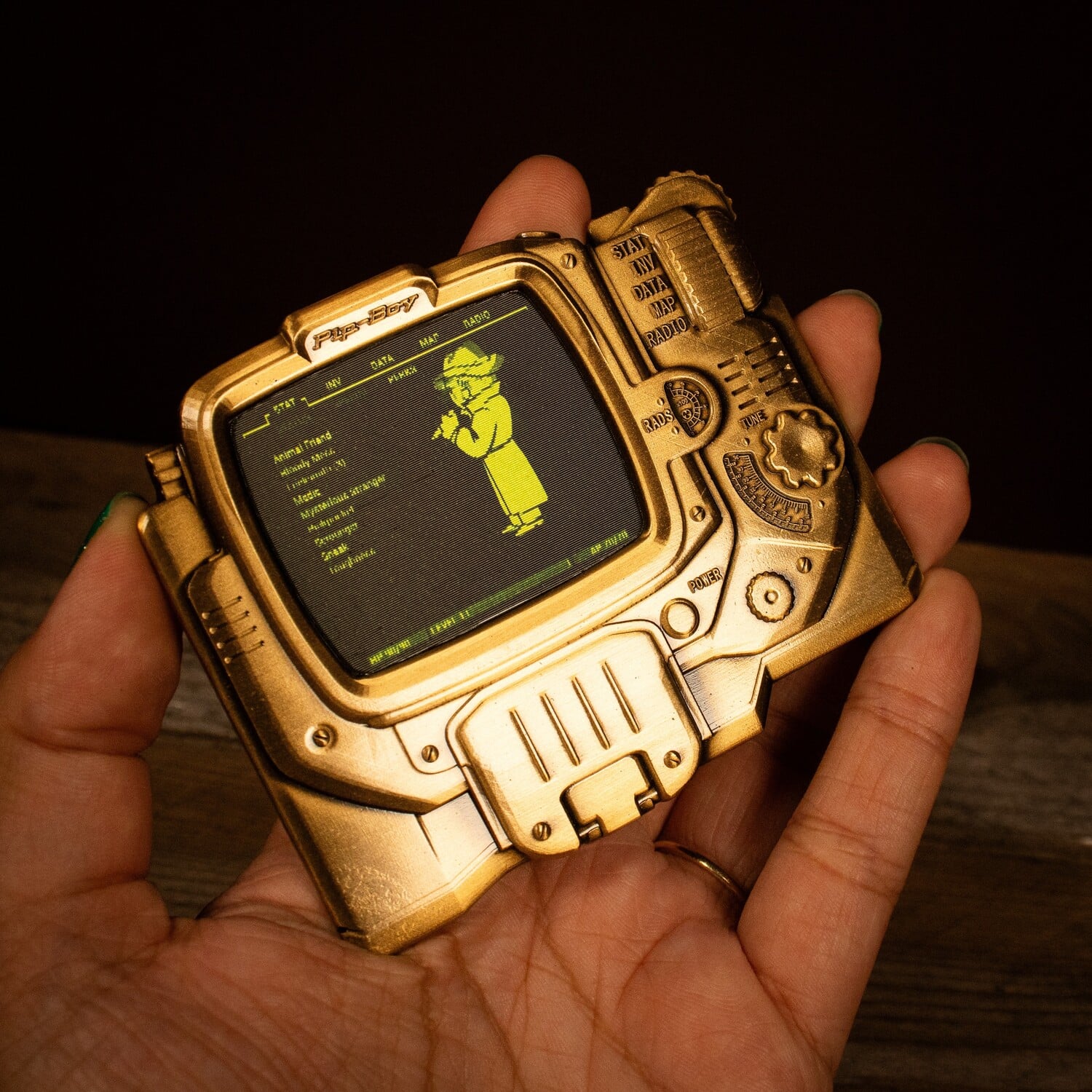 Fallout Pip Boy 3000 Mk IV (Mysterious Stranger) Limited Edition Lenticular Ingot Gallery Image 14