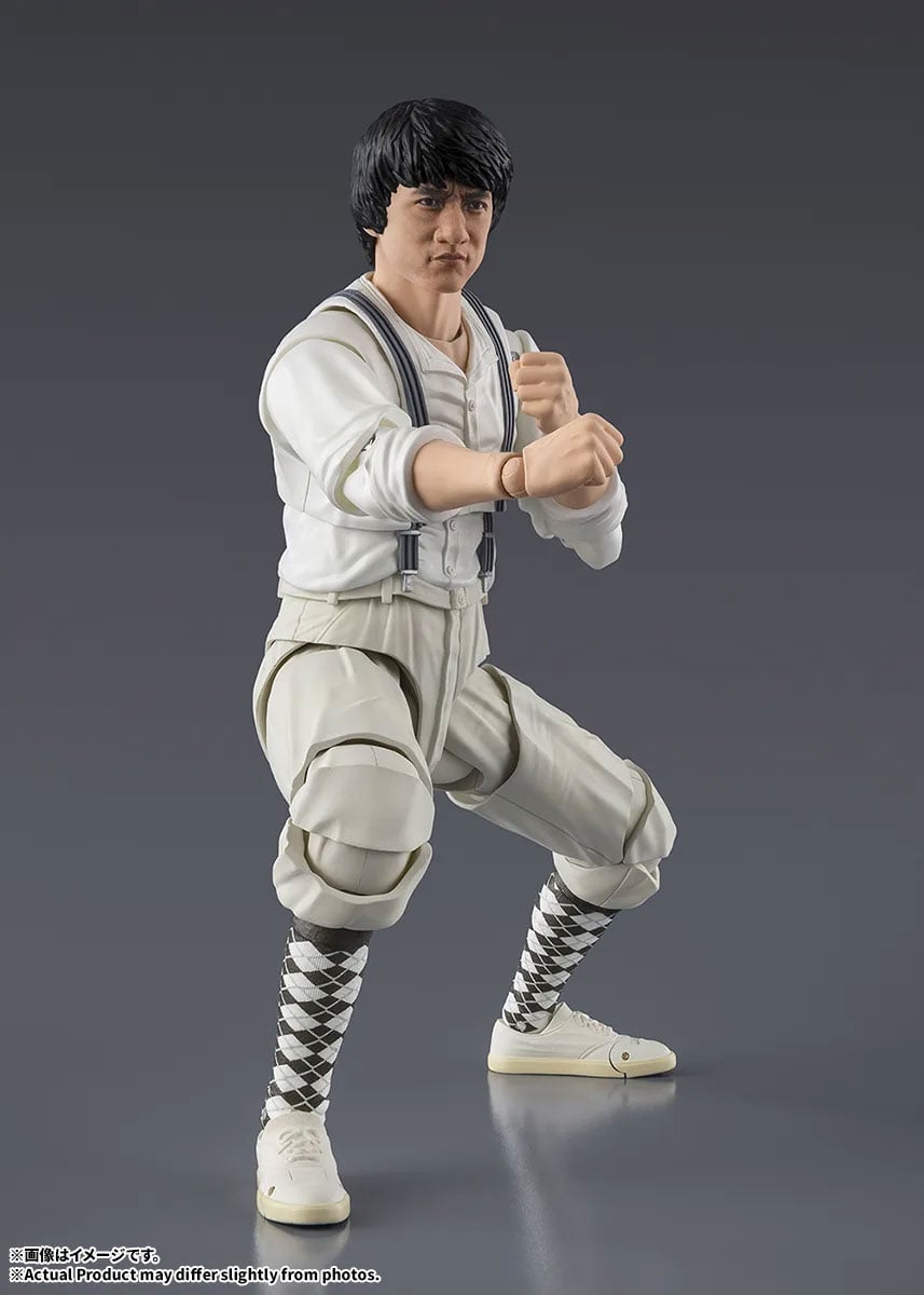 S.H.Figuarts Dragon Project A - pose aksi dengan tangan diborgol