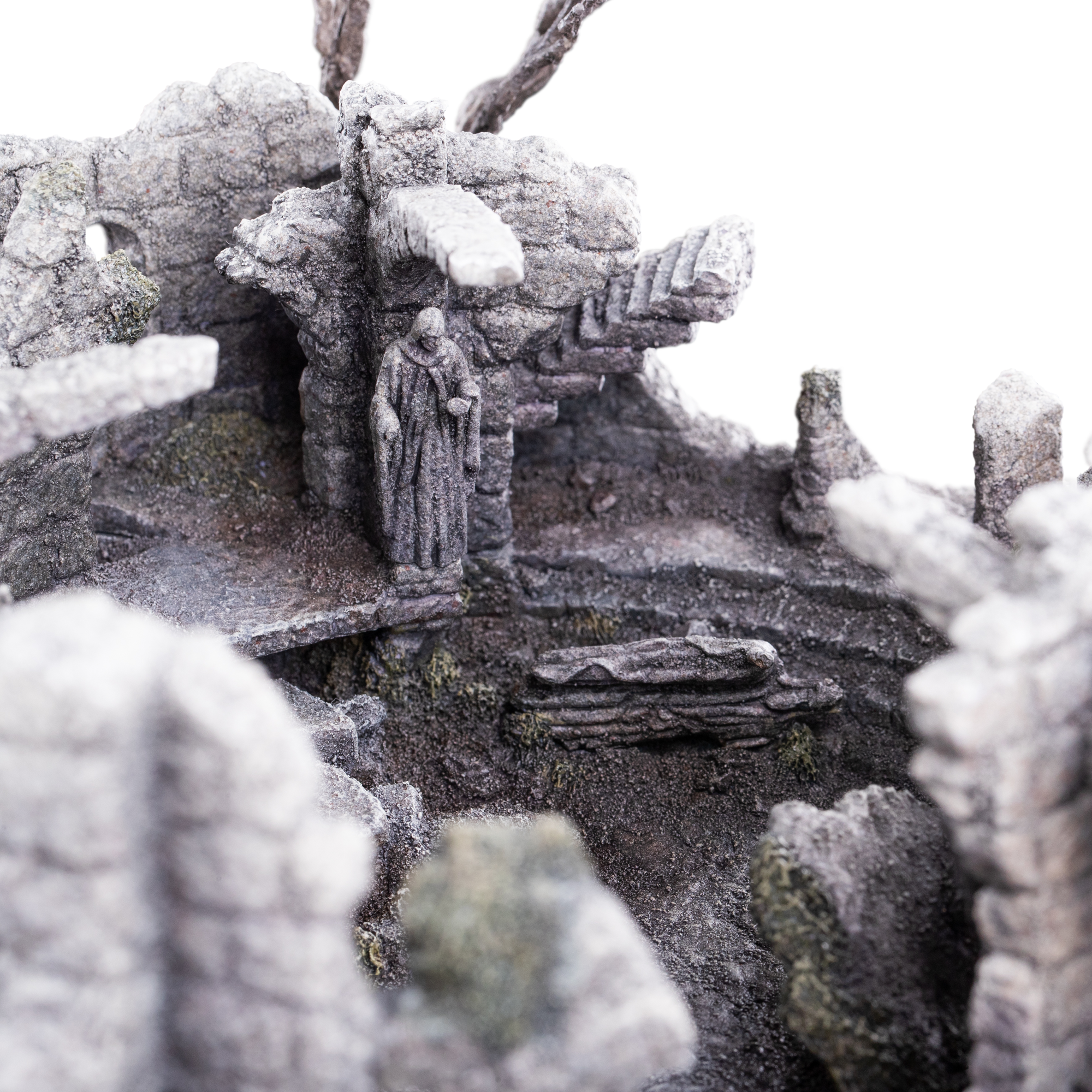 The Lord of the Rings Weathertop Limited Edition Miniature Environment Gallery Image 16