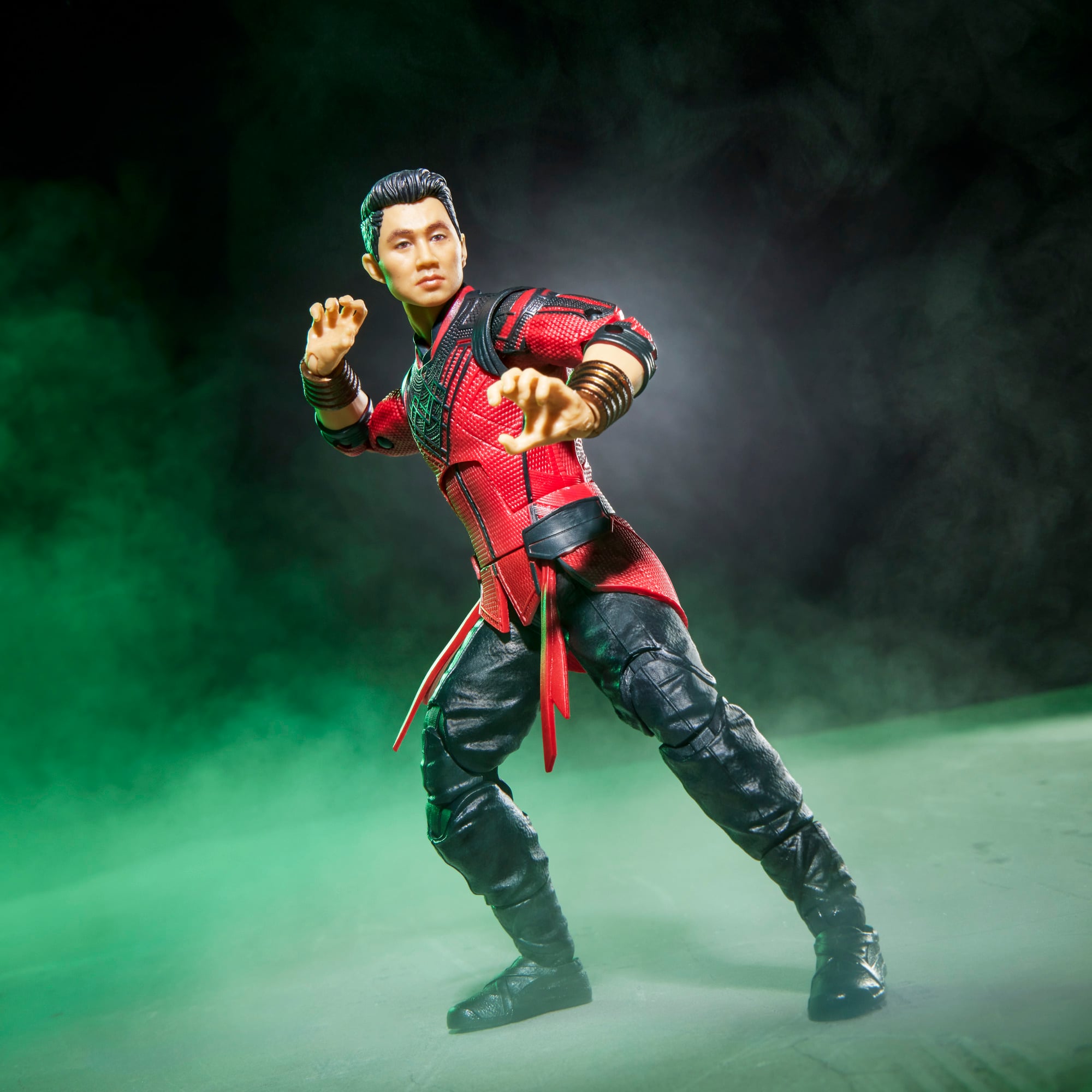 Avengers: Doomsday Marvel Legends Shang-Chi Action Figure Gallery Image 5