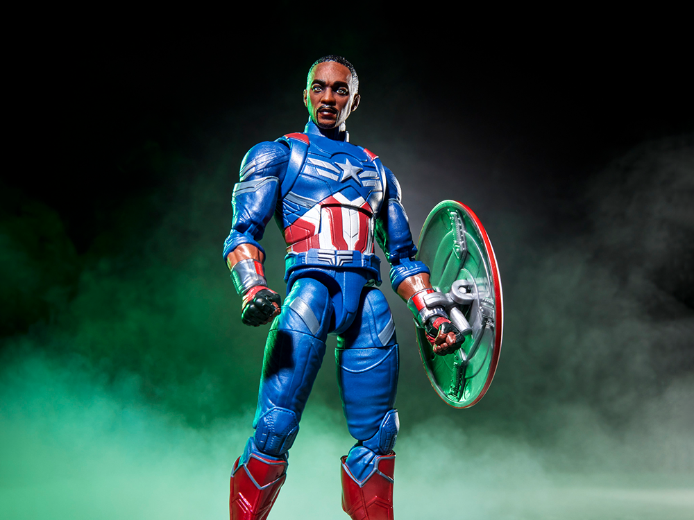 Avengers: Doomsday Marvel Legends Captain America (Sam Wilson) Action Figure Gallery Image 1