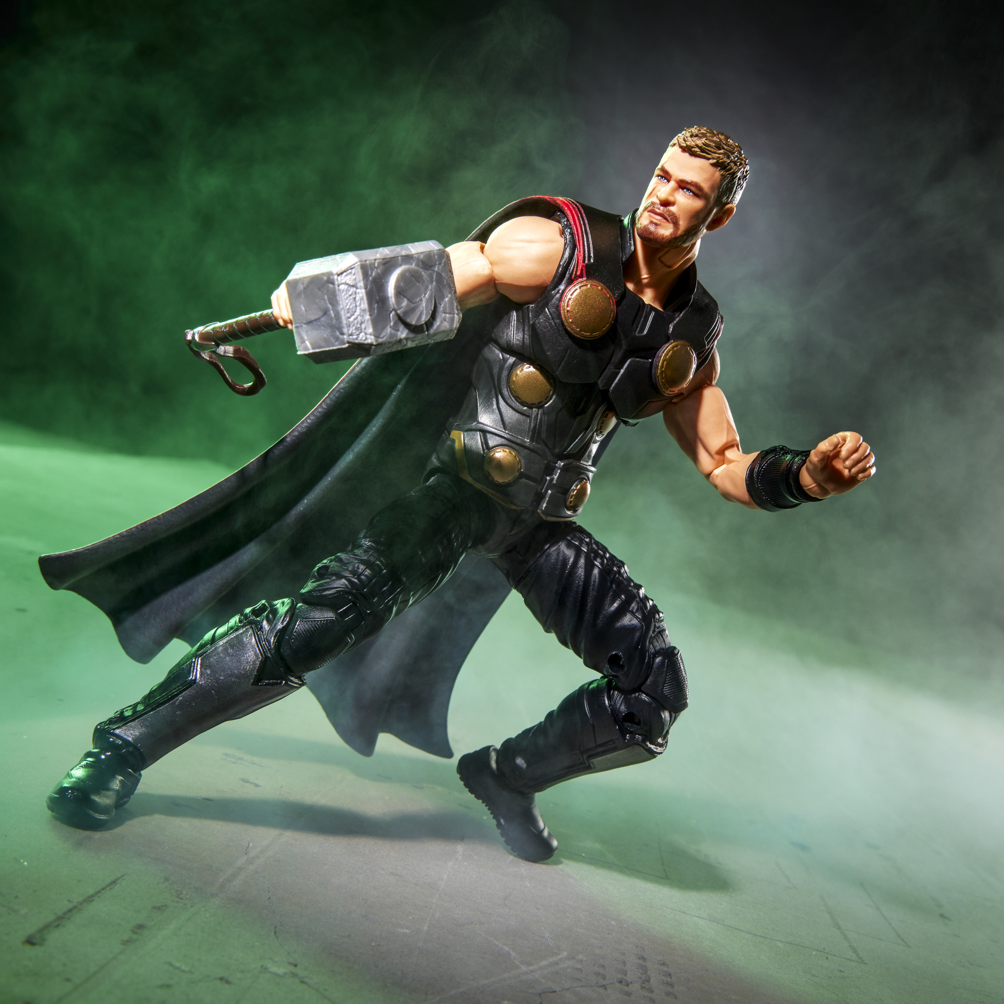 Avengers: Doomsday Marvel Legends Thor Action Figure Gallery Image 6