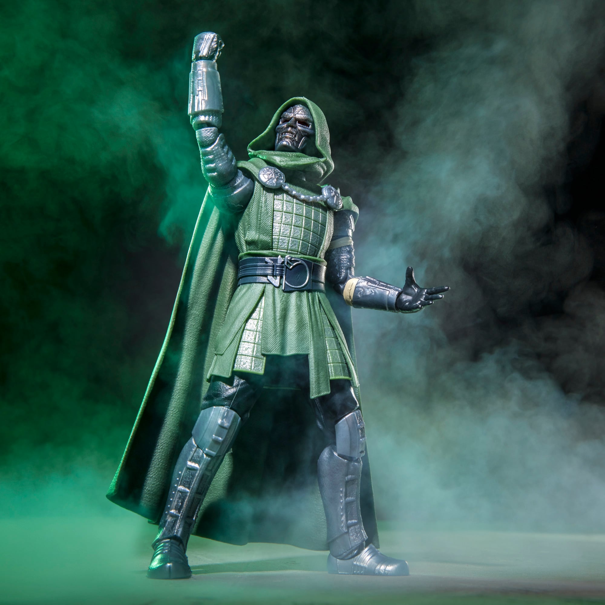 Avengers: Doomsday Marvel Legends Doctor Doom Action Figure Gallery Image 3