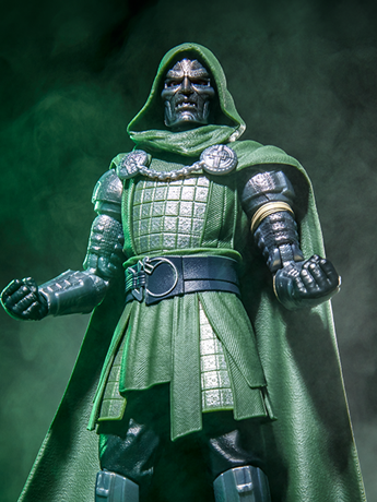 Avengers: Doomsday Marvel Legends Doctor Doom Action Figure Gallery Image 2