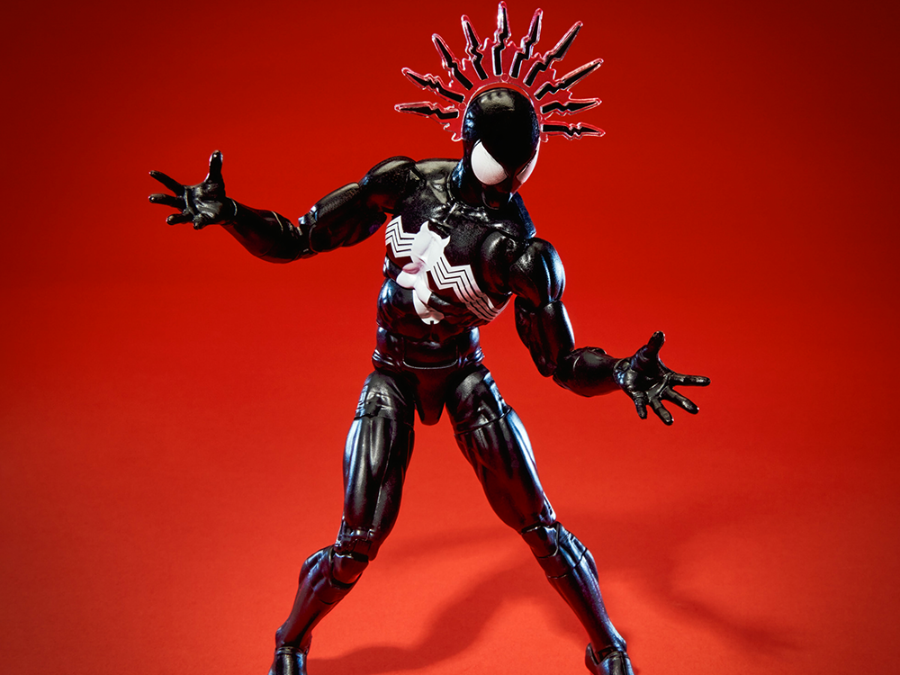 Marvel Legends Maximum Series Spider-Man (Symbiote) Action Figure Gallery Image 1