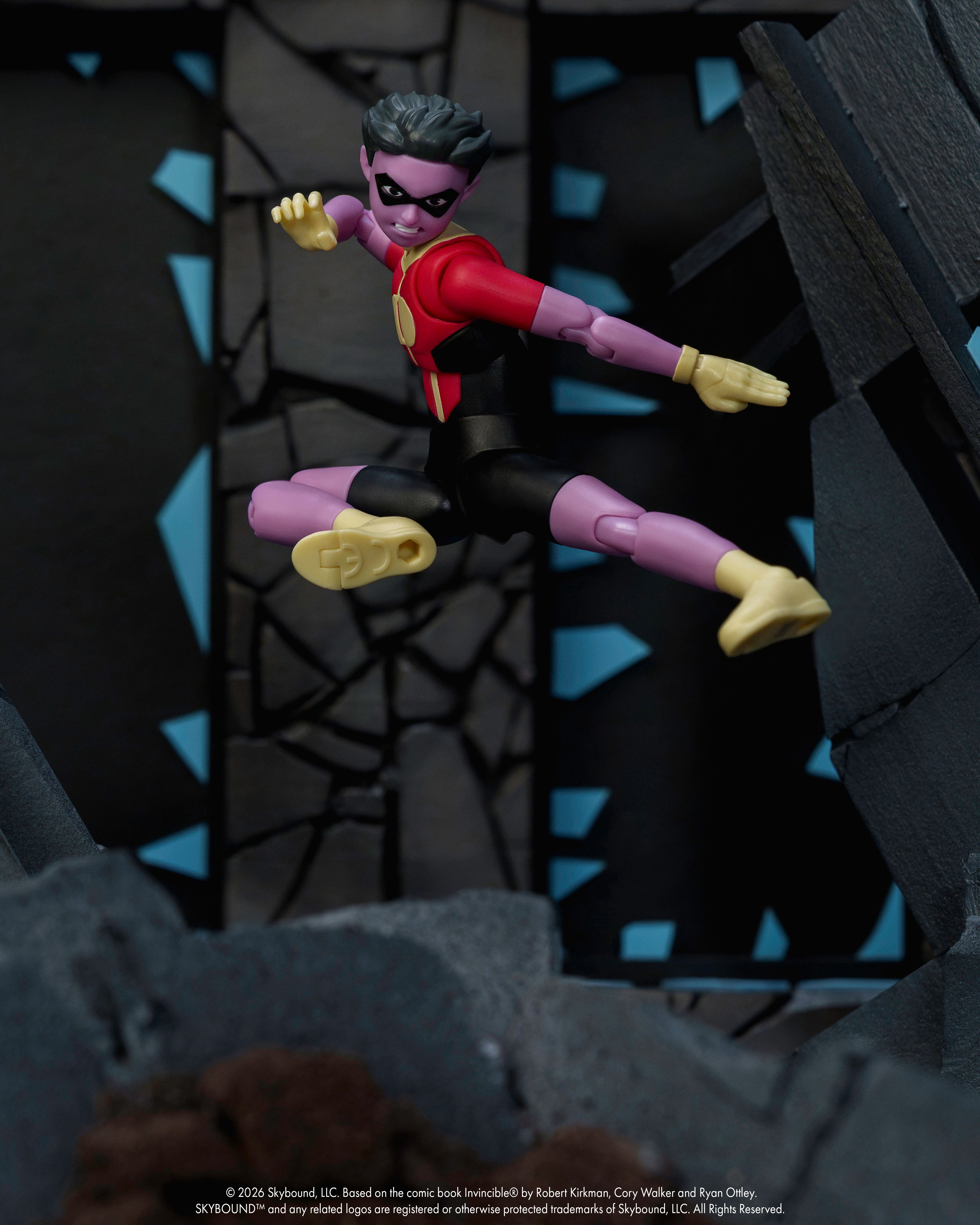 Invincible Kid Omni-Man 1/12 Scale Action Figure Gallery Image 8
