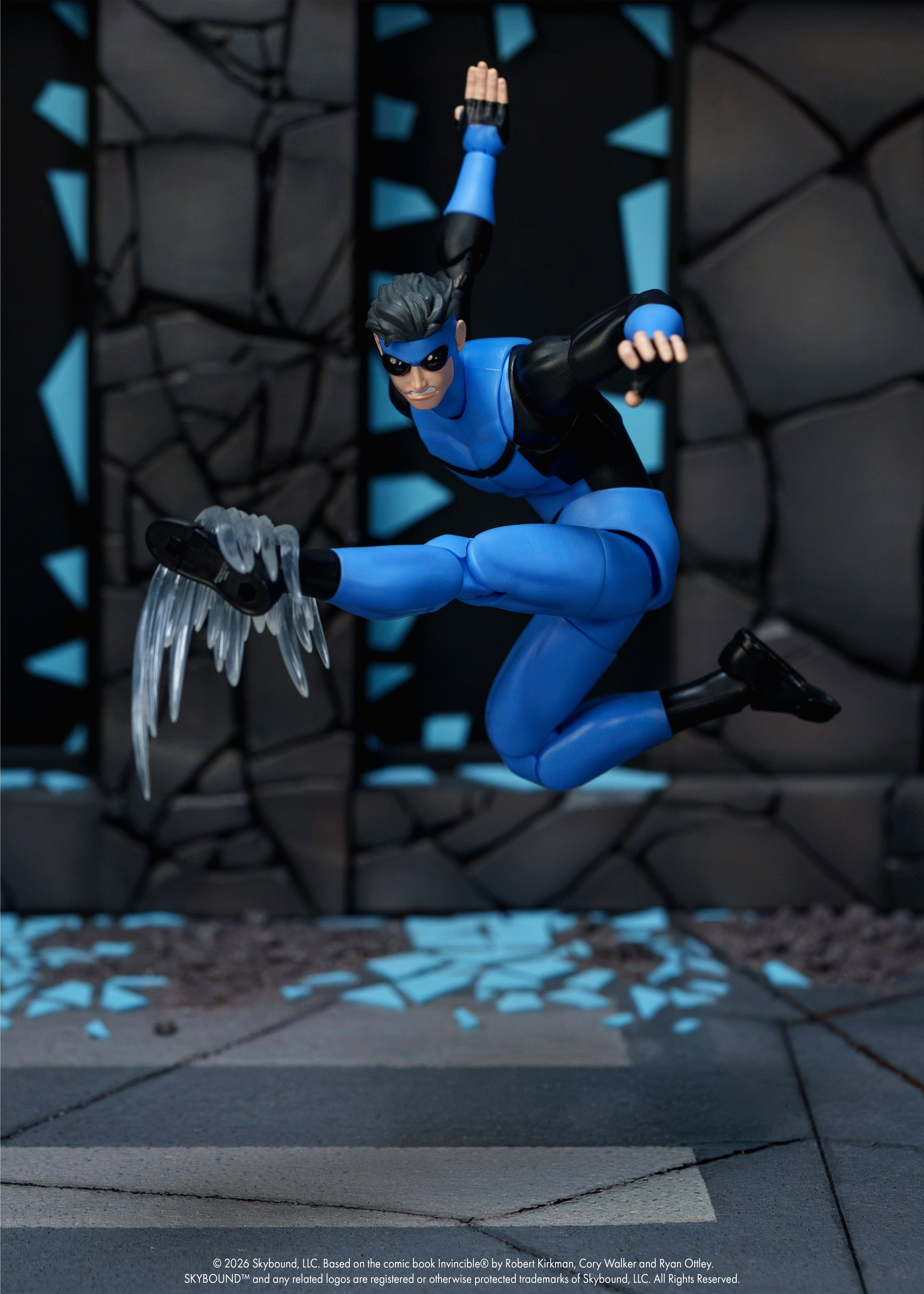 Invincible Invincible 1/12 Scale Action Figure Gallery Image 7