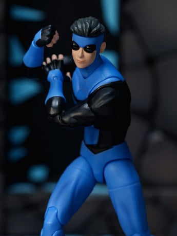 Invincible Invincible 1/12 Scale Action Figure Gallery Image 2