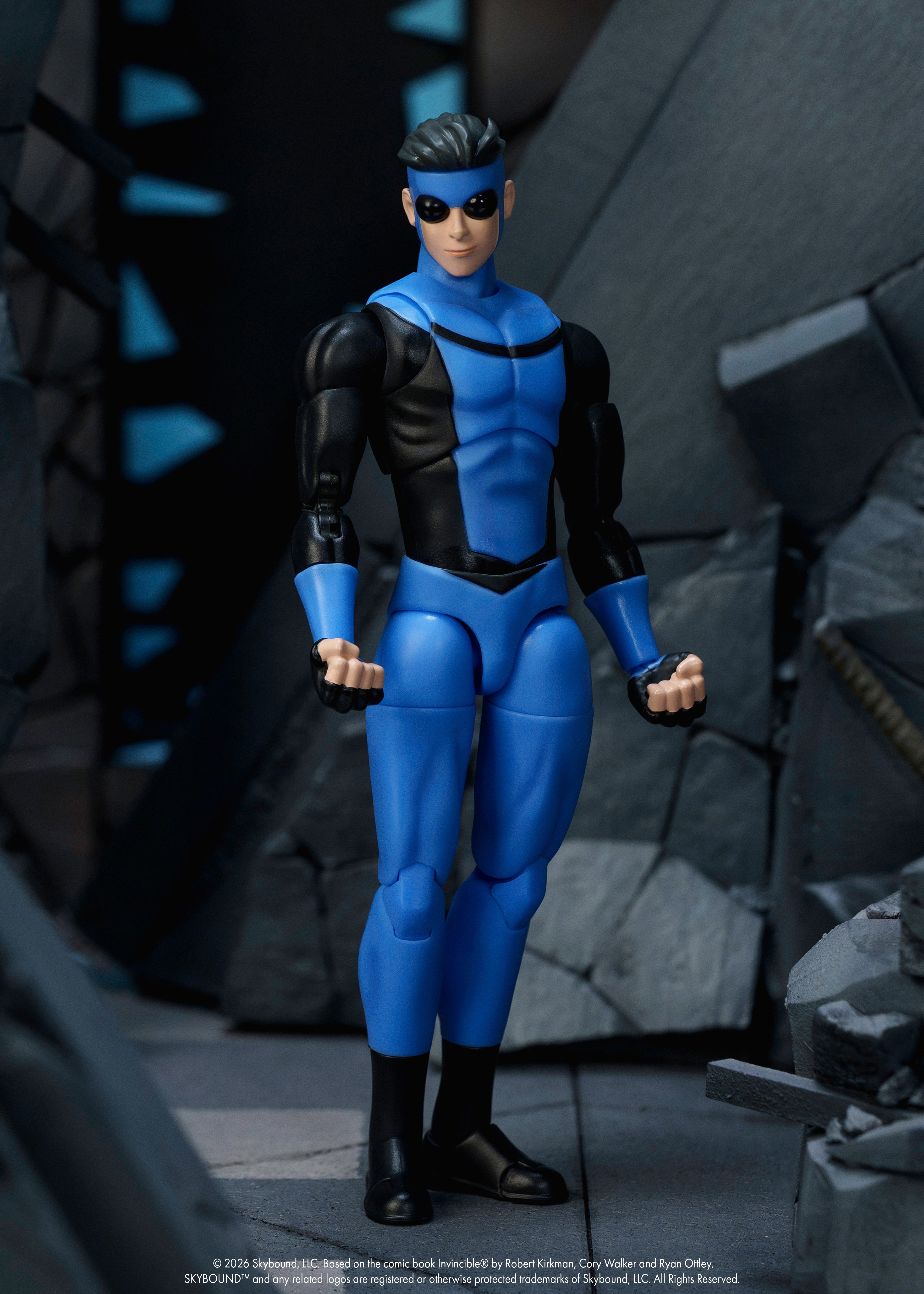 Invincible Invincible 1/12 Scale Action Figure Gallery Image 3