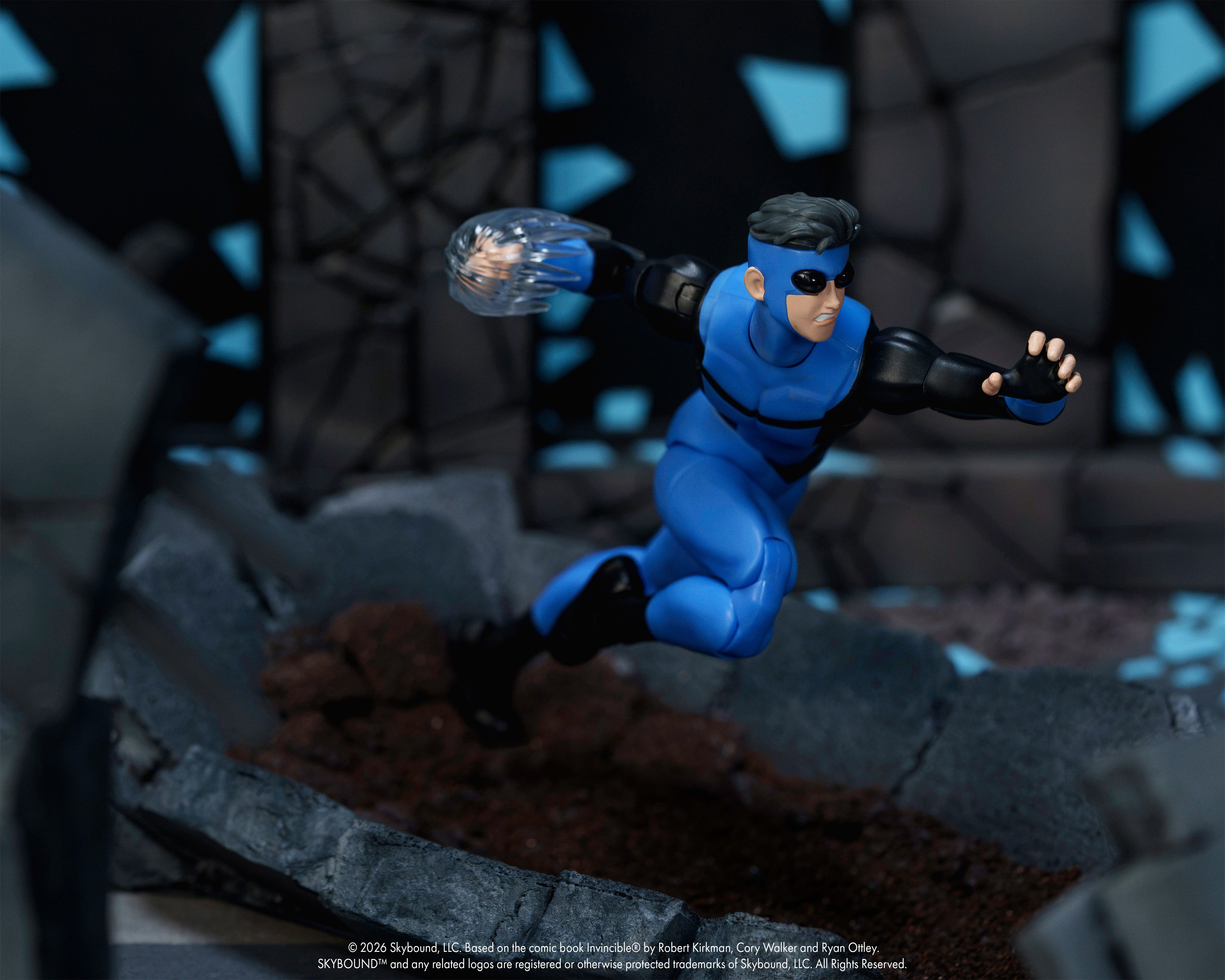 Invincible Invincible 1/12 Scale Action Figure Gallery Image 6