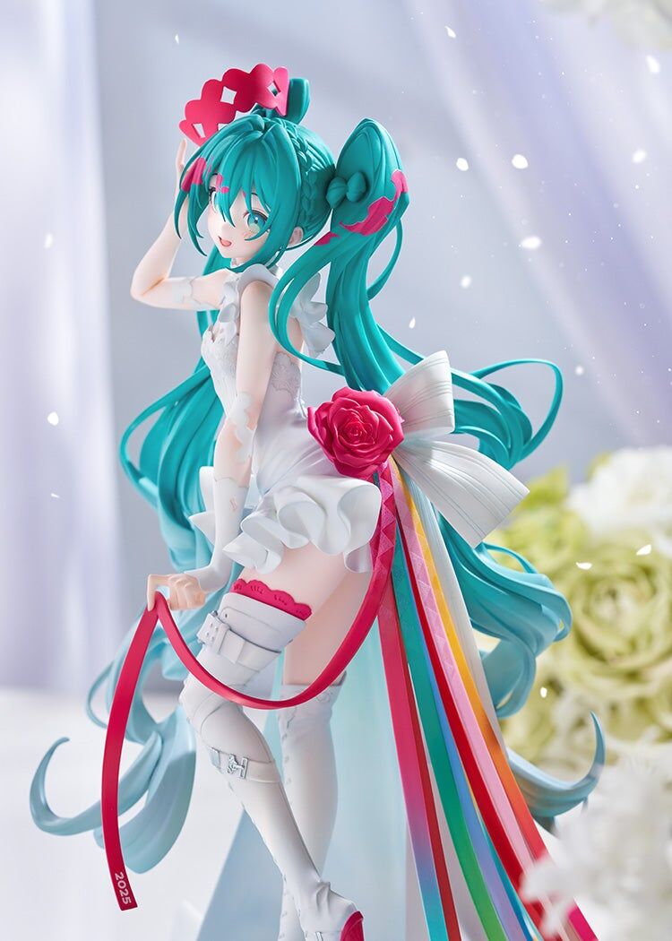 Vocaloid Hatsune Miku GT Project G.S. Collection Racing Miku (15th Rhapsody 2010-2025) 1/7 Scale Figure Gallery Image 5