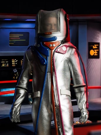 Star Trek: The Original Series Captain James T. Kirk (Environmental Spacesuit) 1/6 Scale Action Figure Gallery Image 2