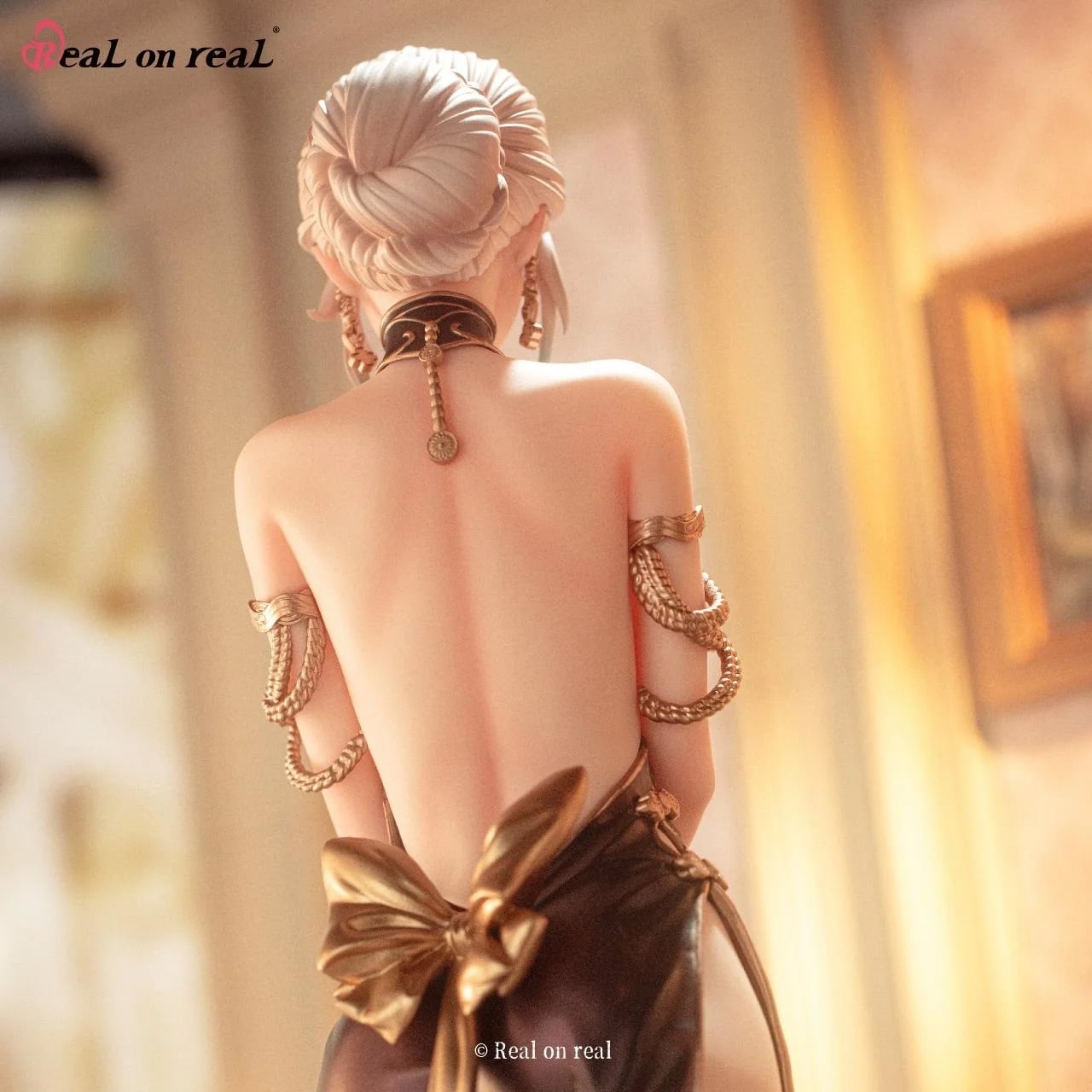 Elegance in Time 1/6 Scale Figure (With Bonus) Gallery Image 11