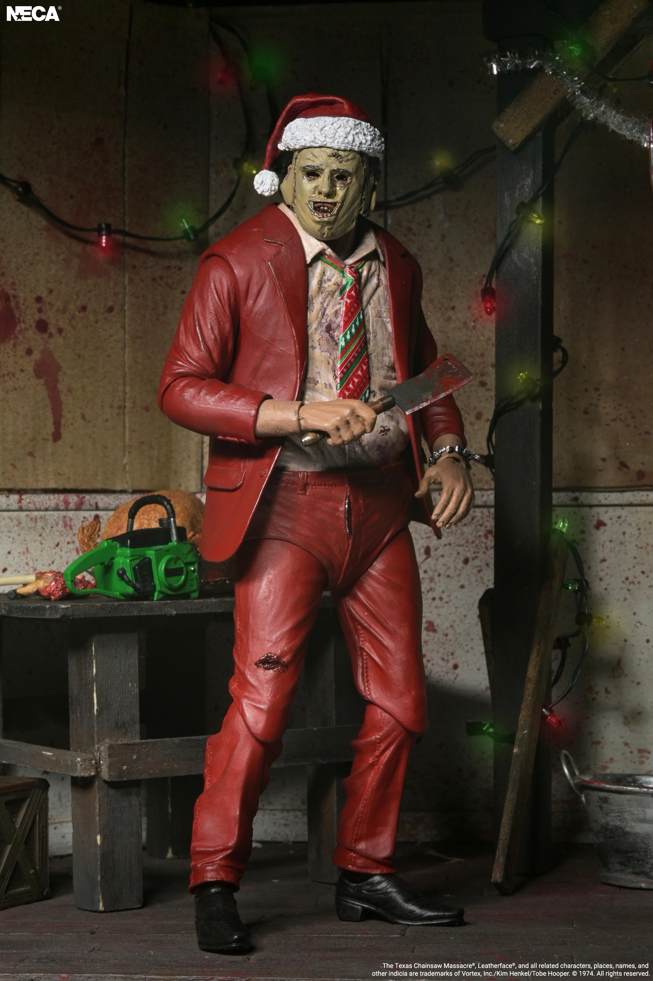 The Texas Chainsaw Massacre Ultimate Santa Leatherface Action Figure Gallery Image 4