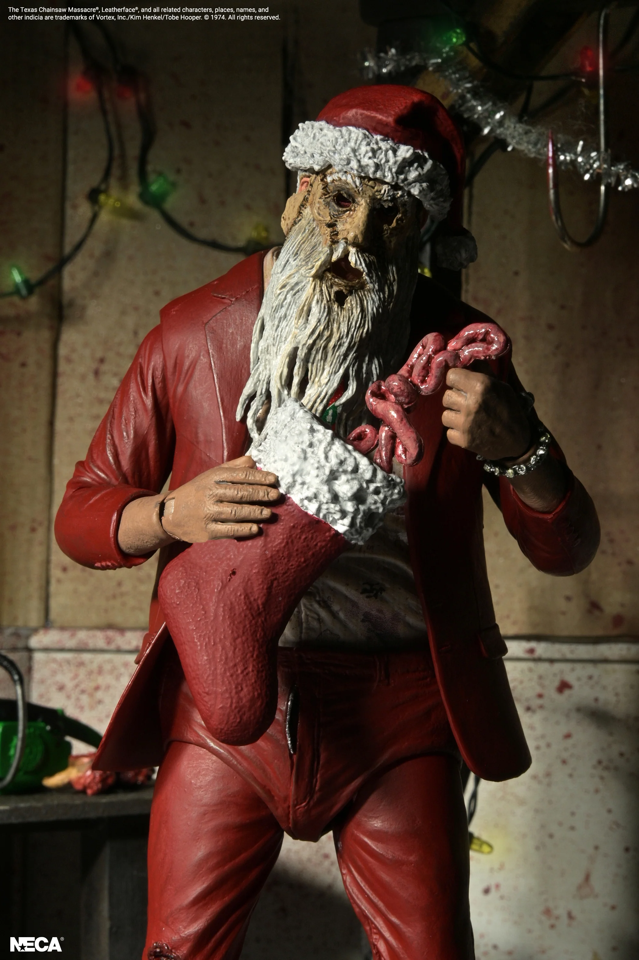 The Texas Chainsaw Massacre Ultimate Santa Leatherface Action Figure Gallery Image 10
