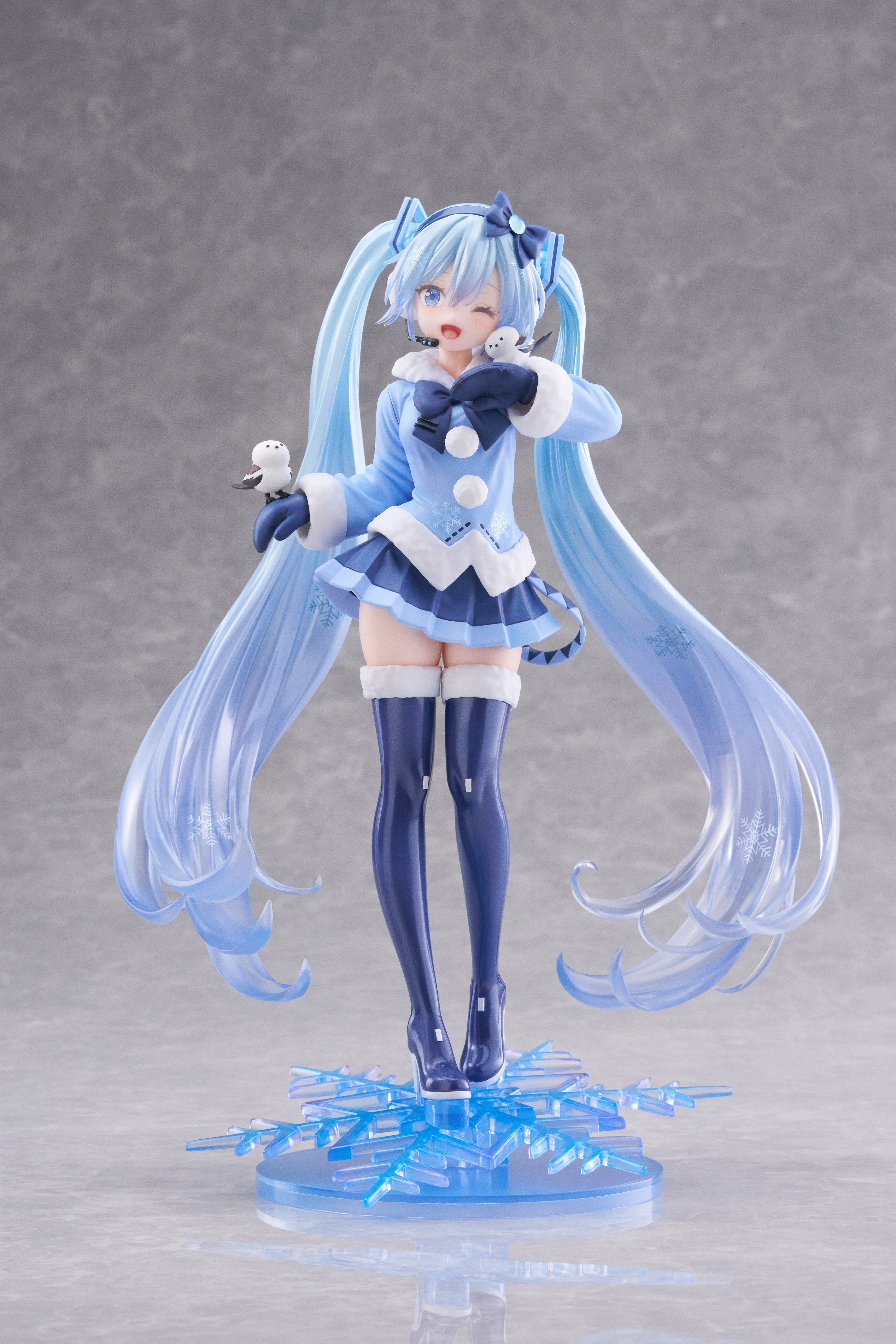 Vocaloid AMP+ Snow Miku (All Stars 2012 Ver.) Figure Gallery Image 6