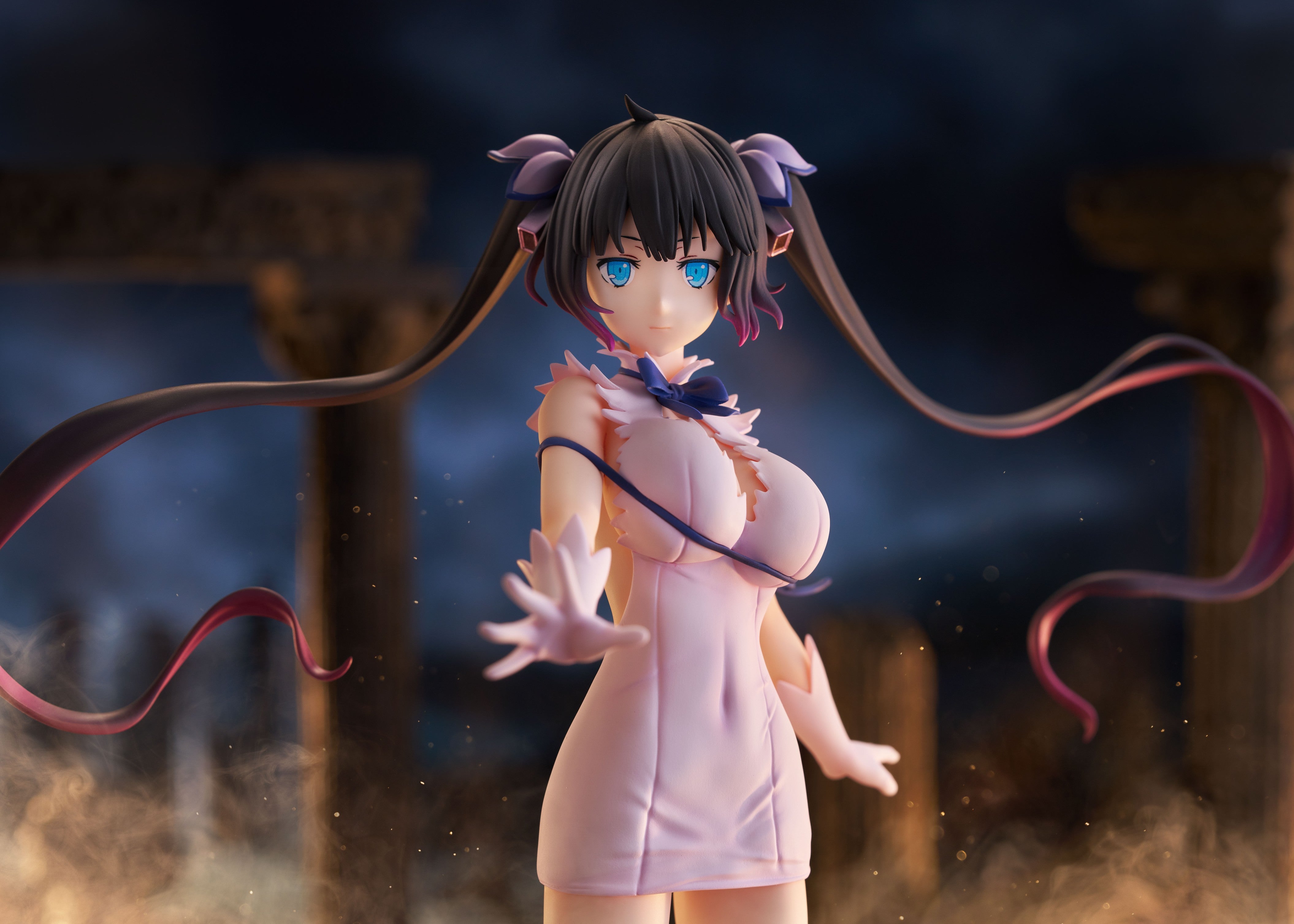 Is It Wrong to Try to Pick Up Girls in a Dungeon? V Hestia (Divinity Unleashed Ver.) 1/7 Scale Figure Gallery Image 7