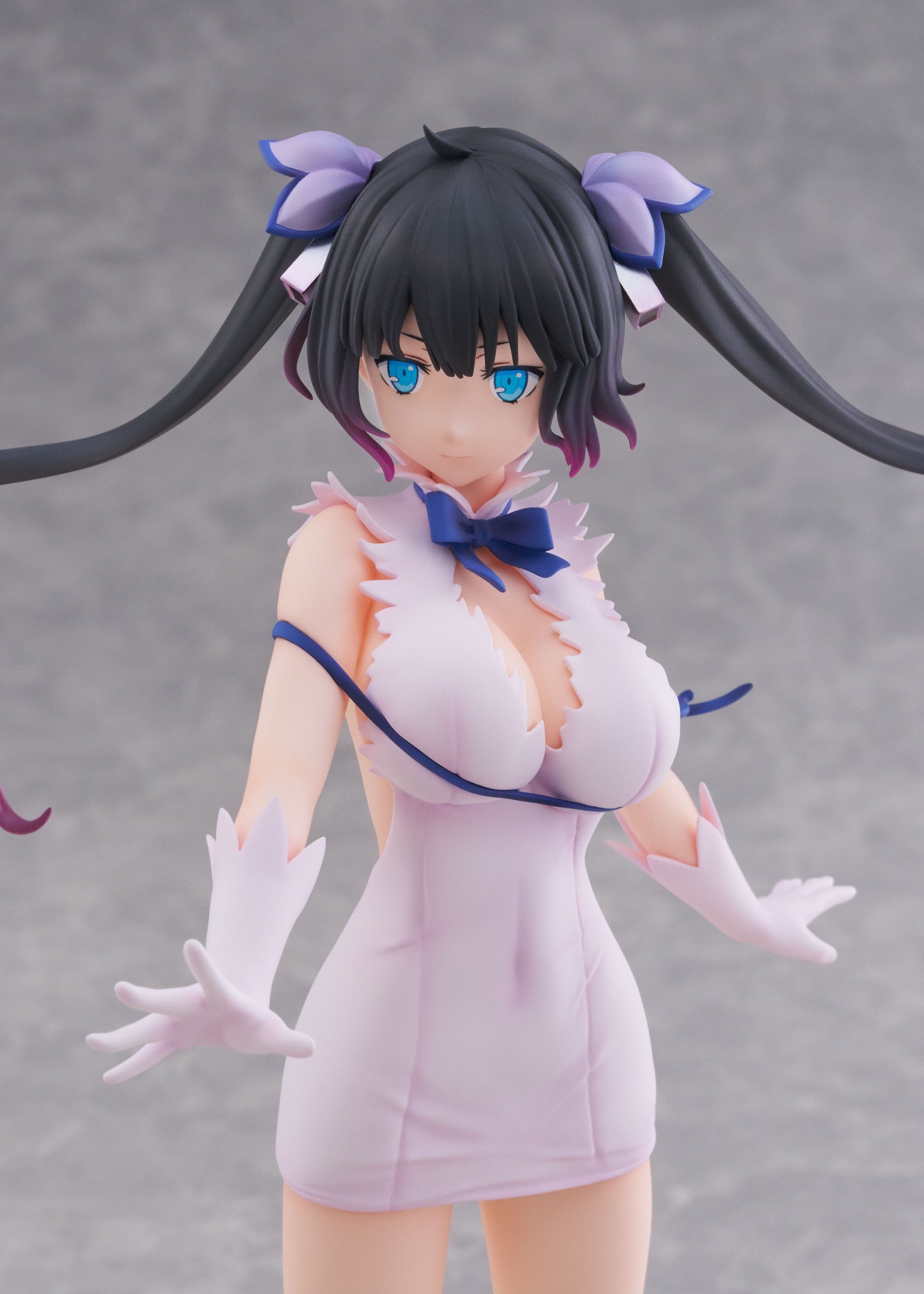 Is It Wrong to Try to Pick Up Girls in a Dungeon? V Hestia (Divinity Unleashed Limited Edition Ver.) 1/7 Scale Figure Gallery Image 22