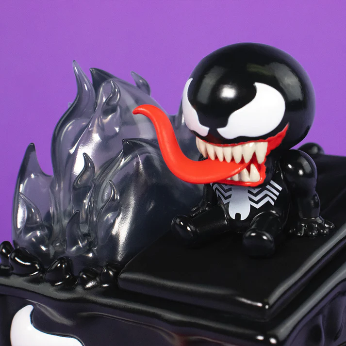 Marvel Venom Dumpster Fire Vinyl Figure Gallery Image 11