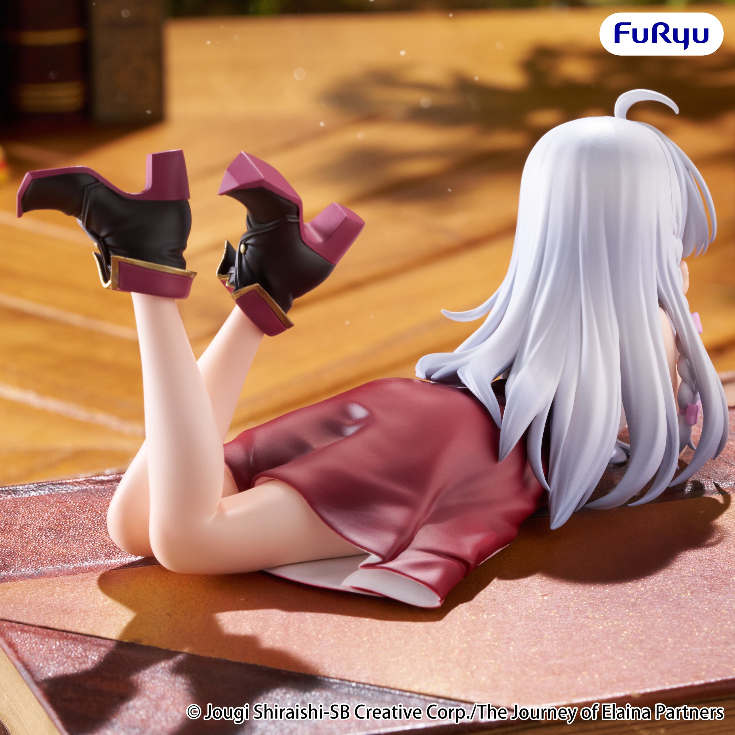 Wandering Witch: The Journey of Elaina Elaina (Lying Down Ver.) Noodle Stopper Figure Gallery Image 7