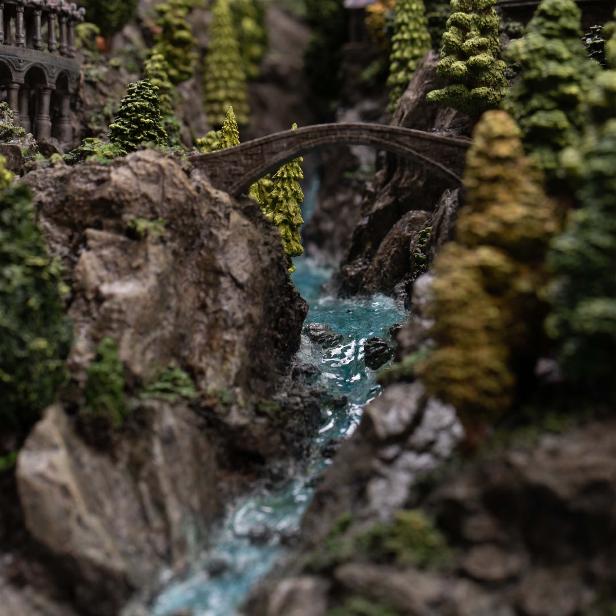 The Lord of the Rings Rivendell Limited Edition Miniature Environment (with Bonus) Gallery Image 19