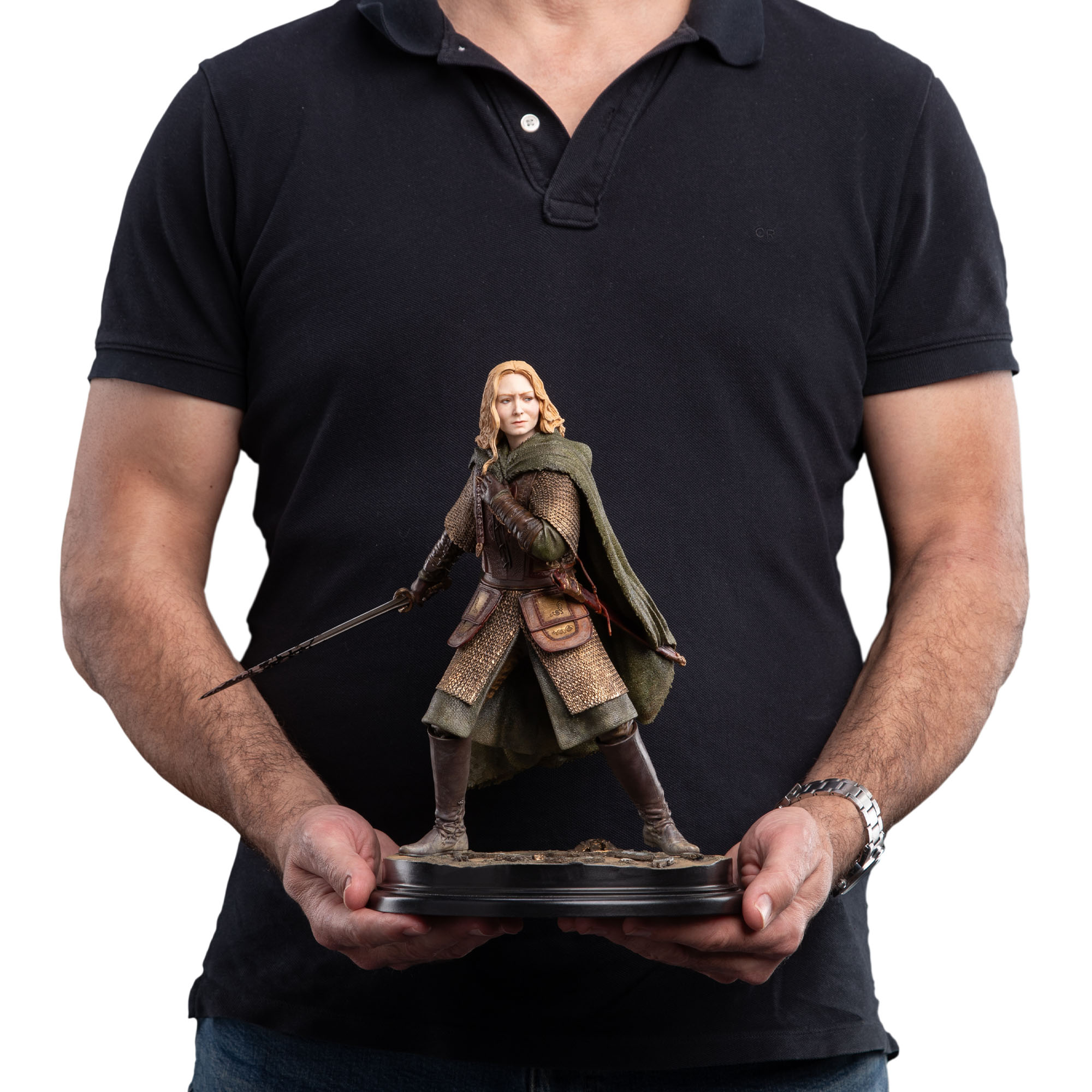 The Lord of the Rings Classic Series Eowyn, Shieldmaiden of Rohan 1/6 Scale Statue Gallery Image 12