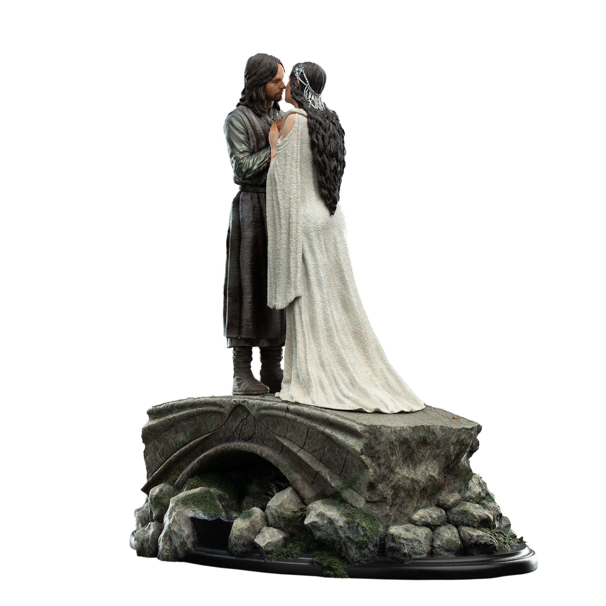 The Lord of the Rings Aragorn & Arwen Miniature Statue Gallery Image 8