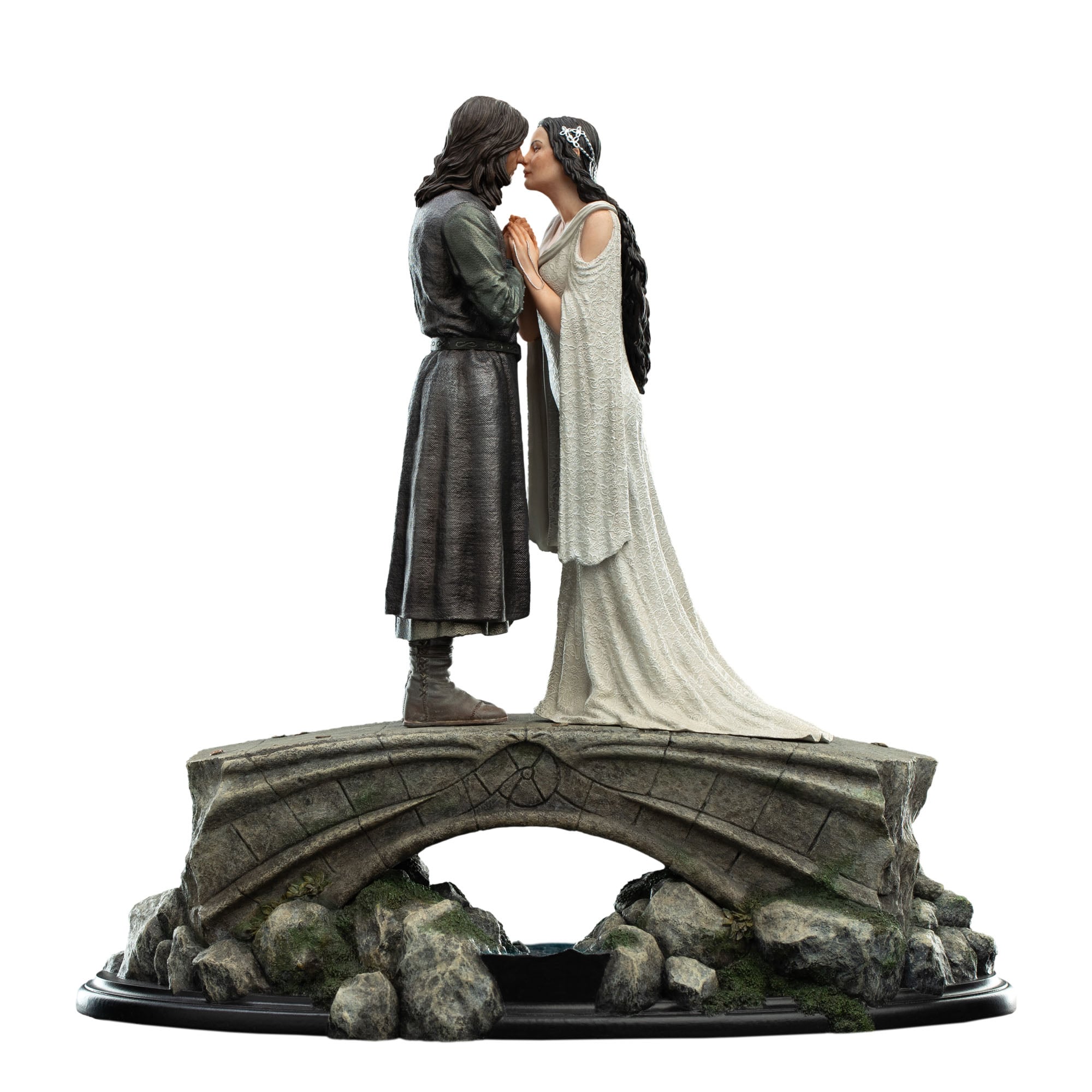 The Lord of the Rings Aragorn & Arwen Miniature Statue Gallery Image 9