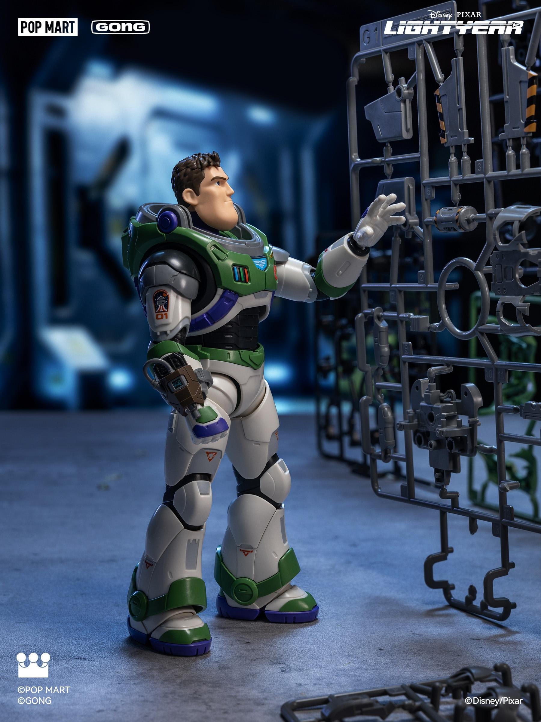 Lightyear Buzz Lightyear (Space Ranger Ver.) Model Kit Gallery Image 4