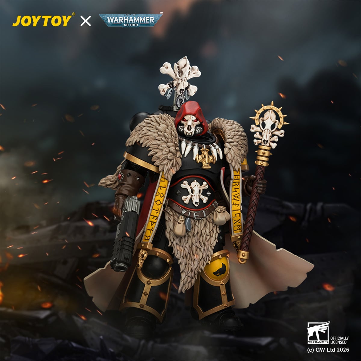Warhammer 40,000 Space Wolves Wolf Priest with Absolvor Bolt Pistol and Crozius 1/18 Scale Action Figure Gallery Image 3