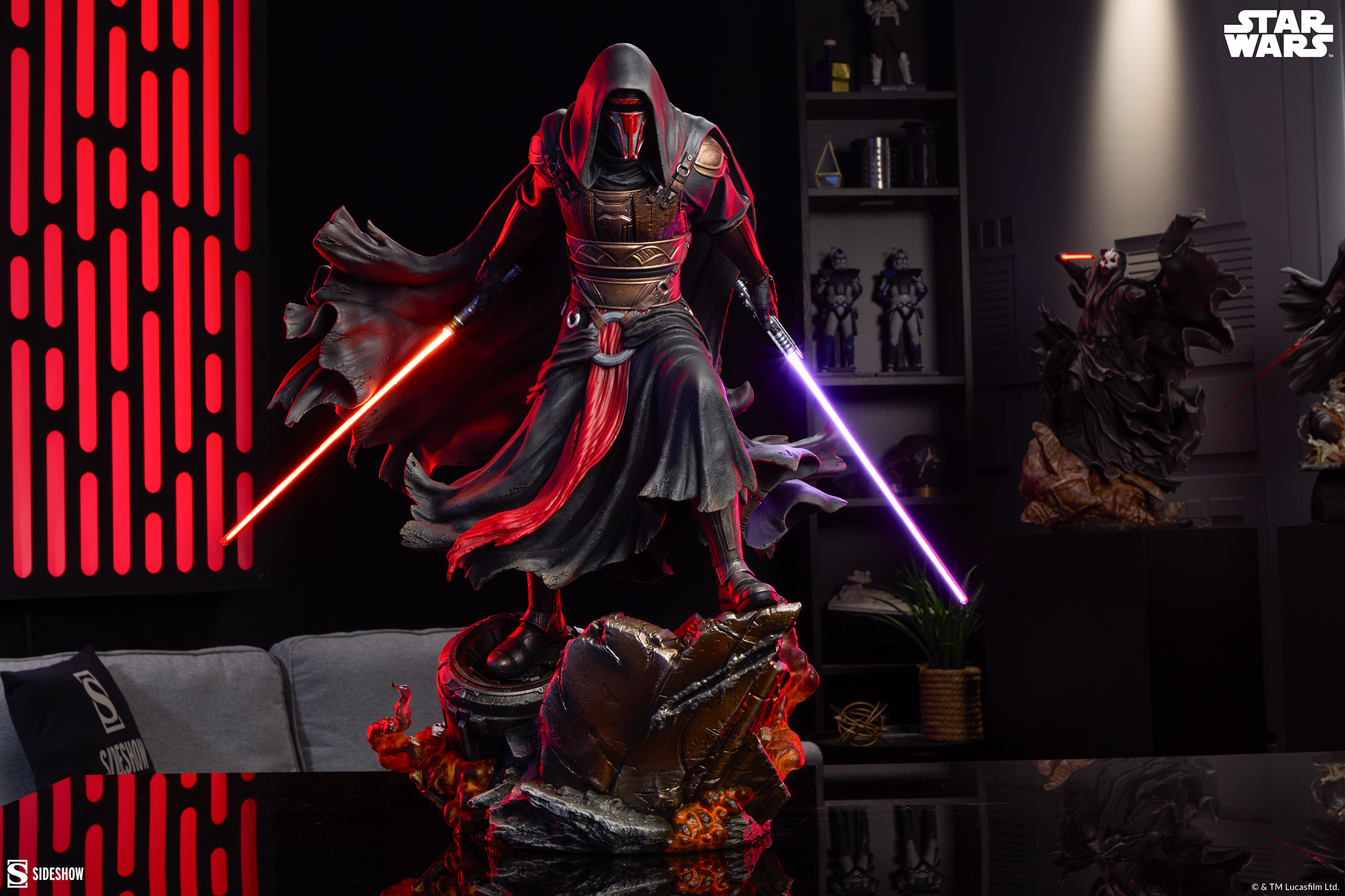 Star Wars: Knights of the Old Republic Premium Format Darth Revan 1/4 Scale Statue Gallery Image 9