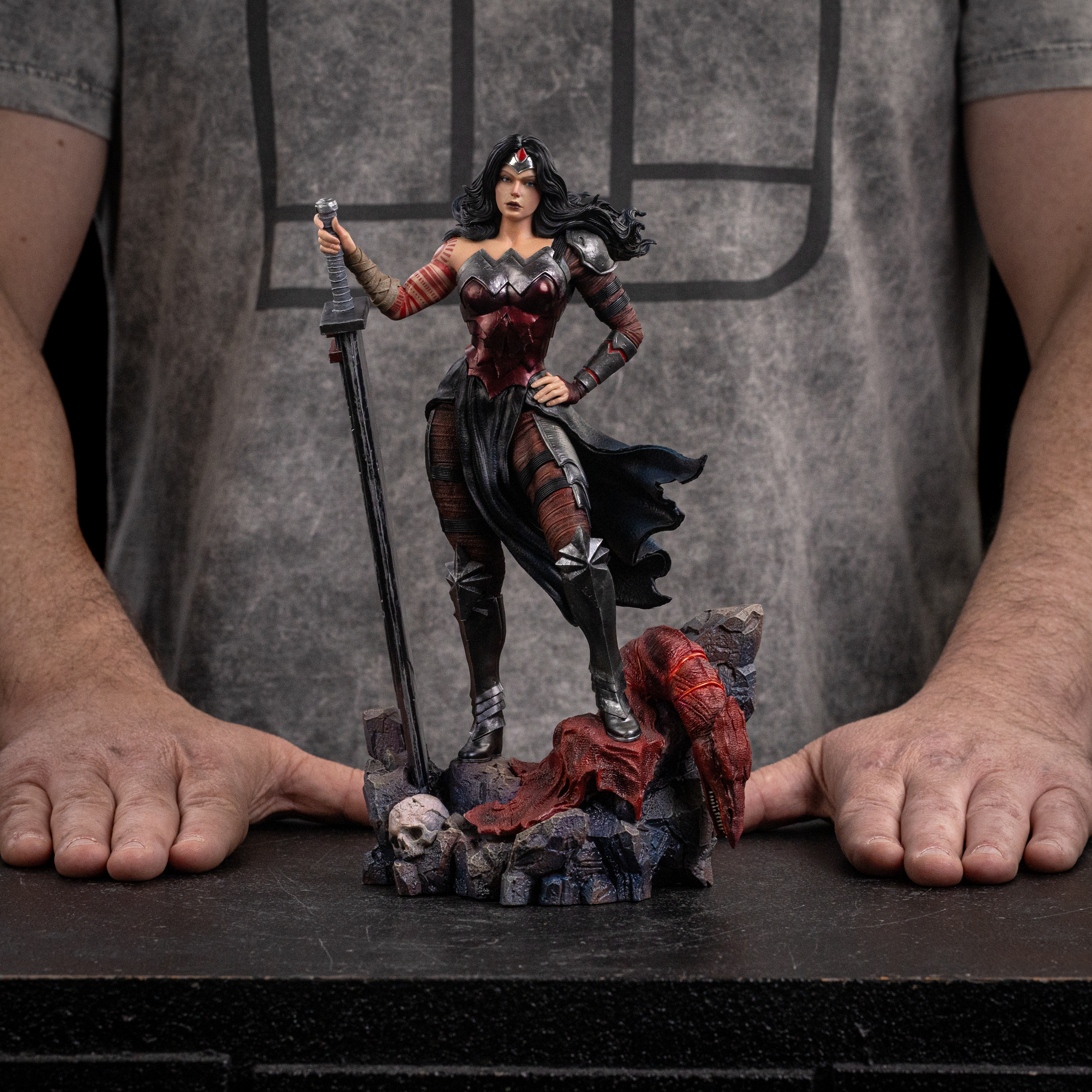 DC Comics Absolute Wonder Woman 1/10 Art Scale Statue