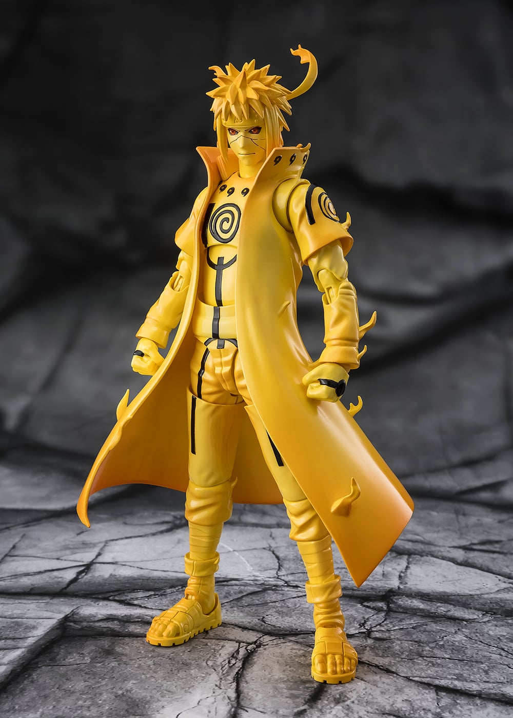 Naruto: Shippuden S.H.Figuarts Minato Namikaze (Kurama Link Mode) - tampilan depan aksi figurnya