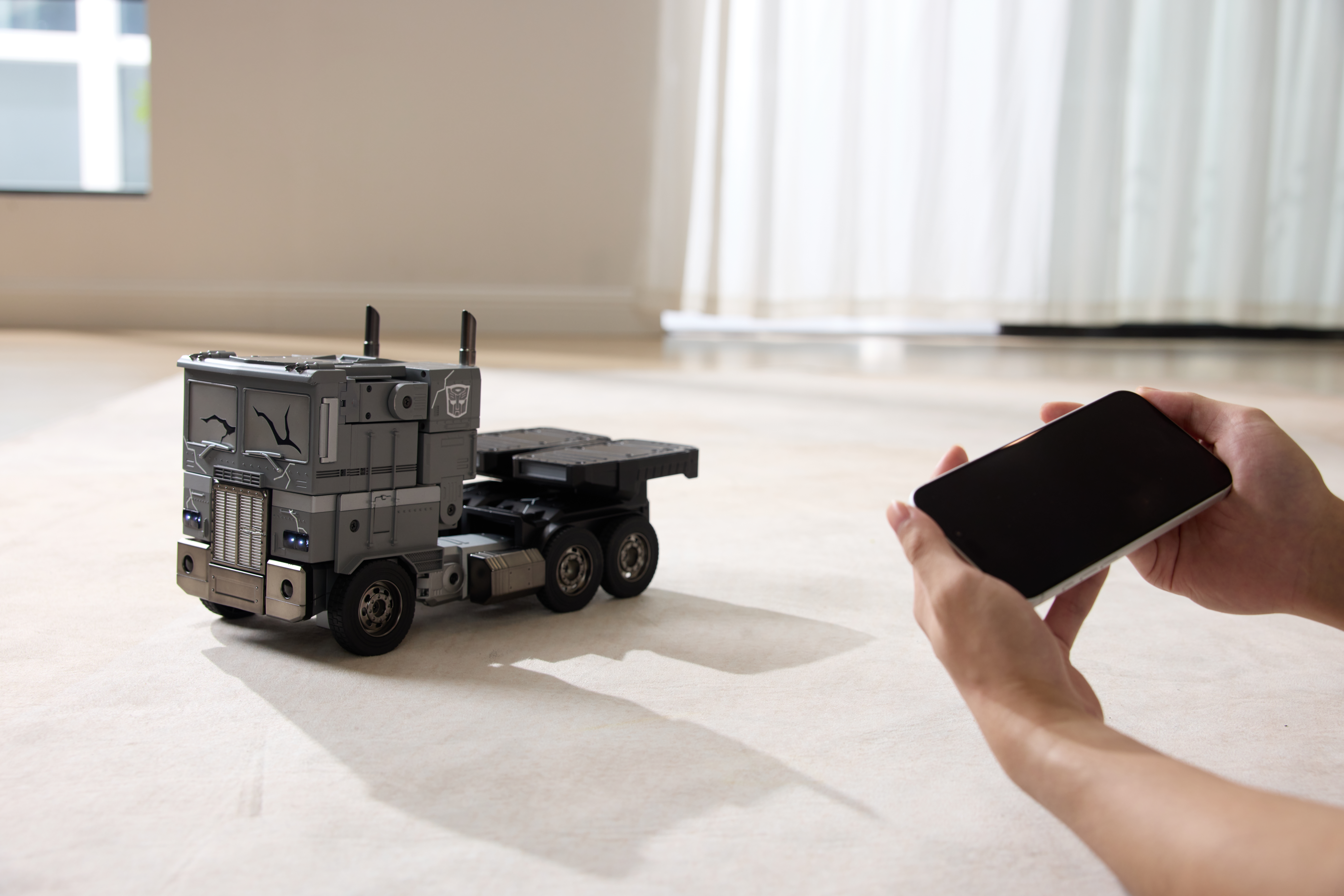 Transformers: The Movie 40th Anniversary Flagship Series Optimus Prime (Fallen Leader) Limited Edition Robot Gallery Image 25