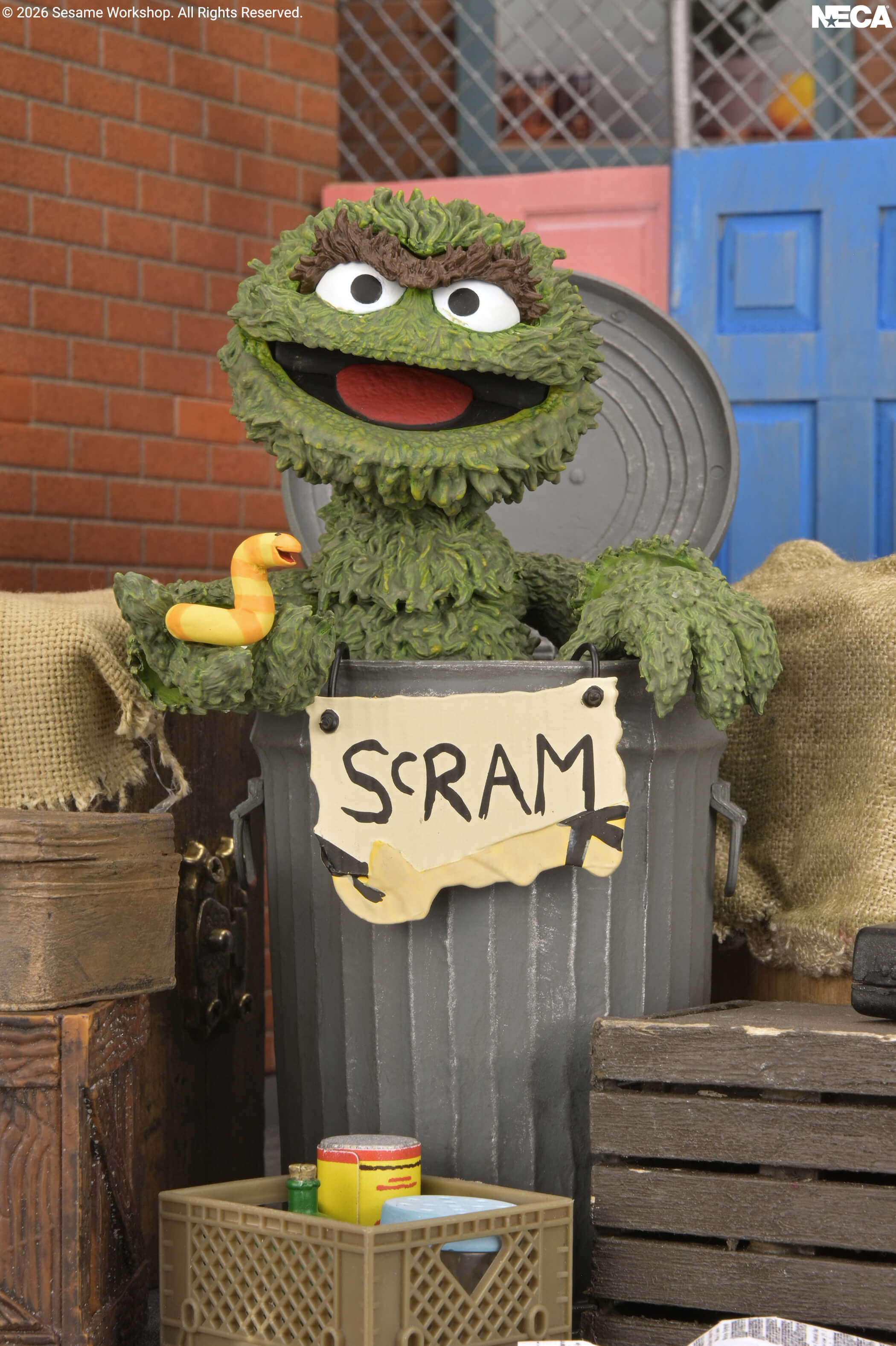 Sesame Street Ultimate Oscar the Grouch Action Figure Gallery Image 8