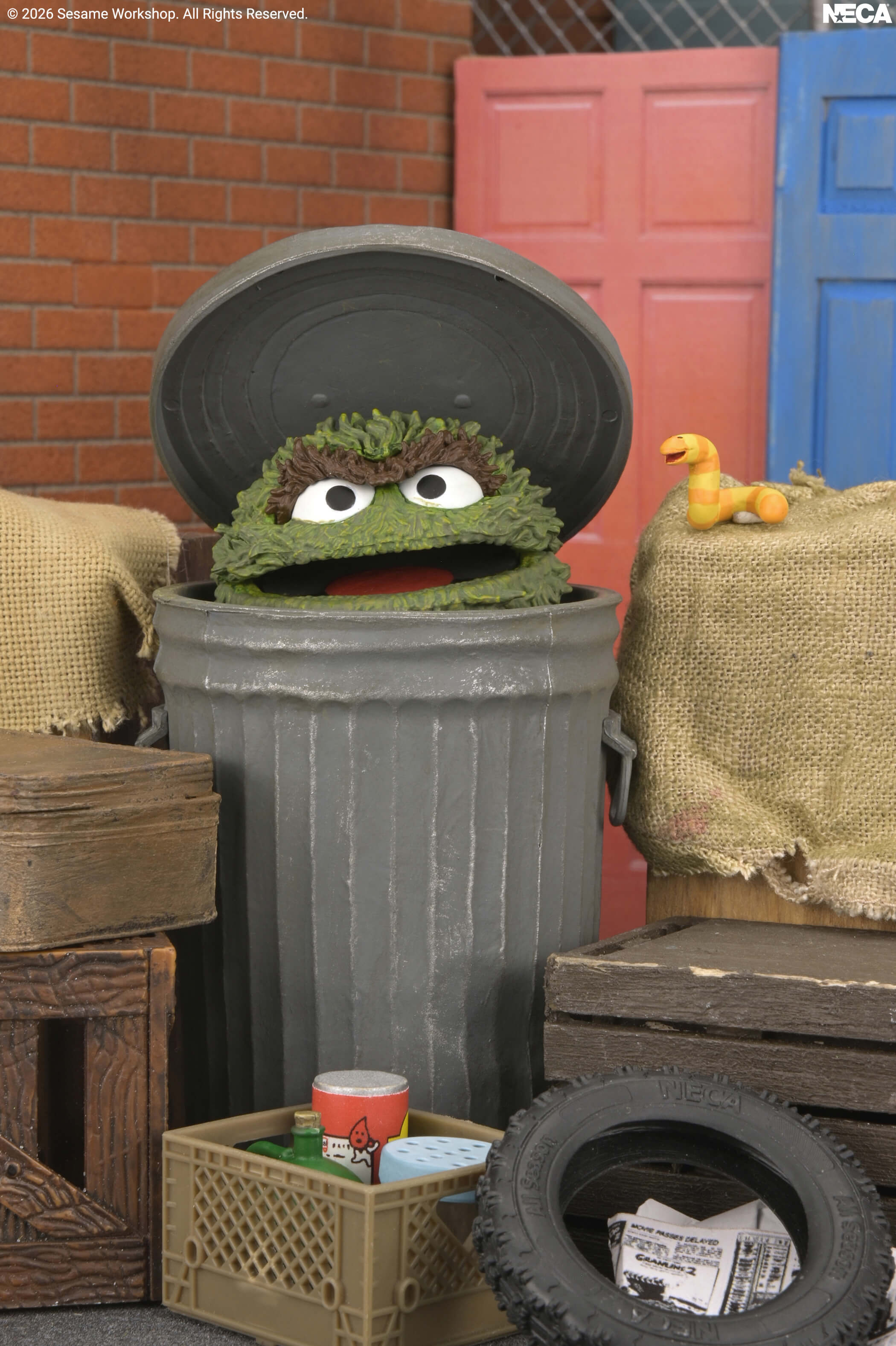 Sesame Street Ultimate Oscar the Grouch Action Figure Gallery Image 13