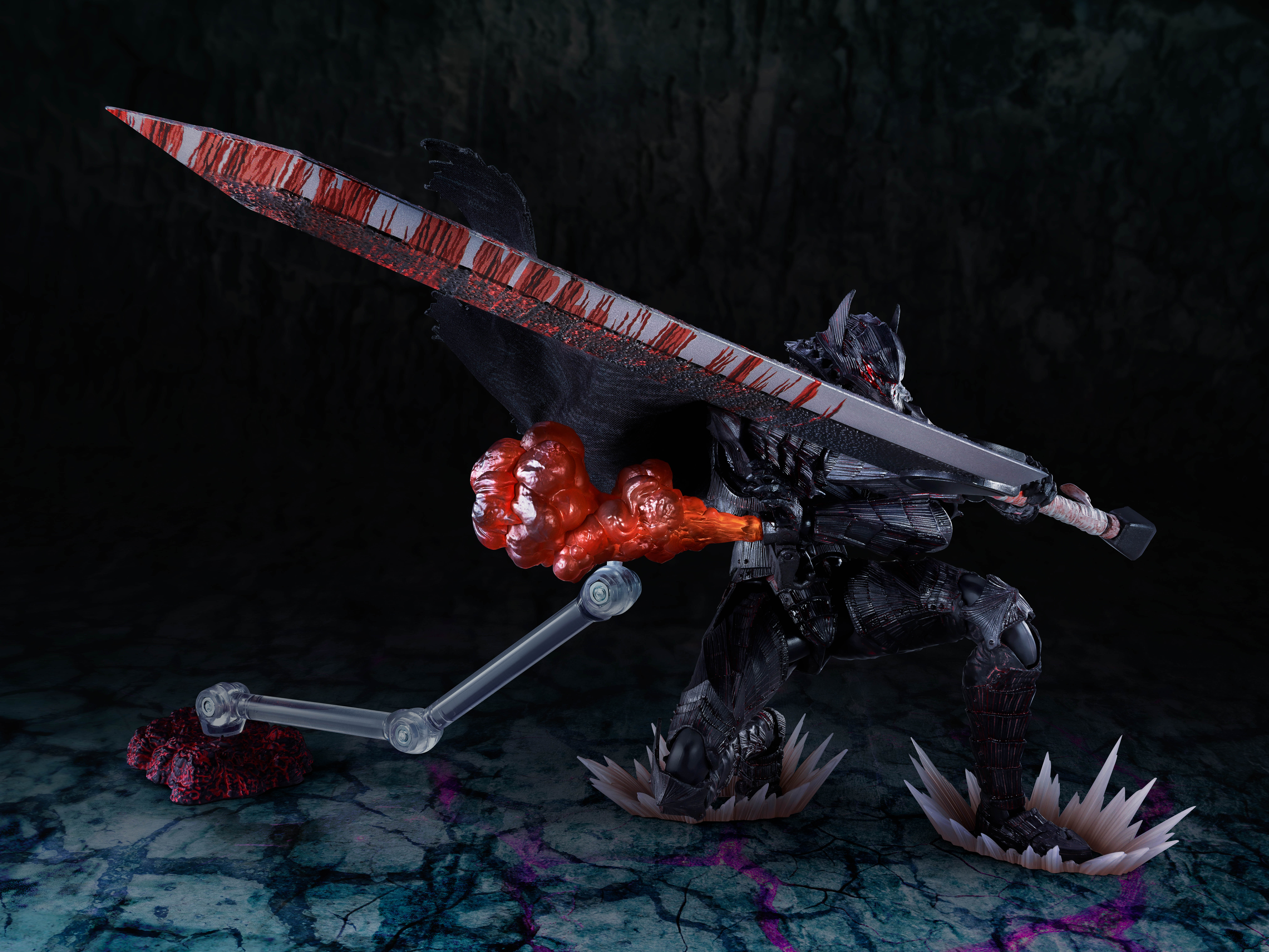 Berserk S.H.Figuarts Guts (Berserker Armor) (Heat of Passion Battle Ver.) Action Figure Gallery Image 10