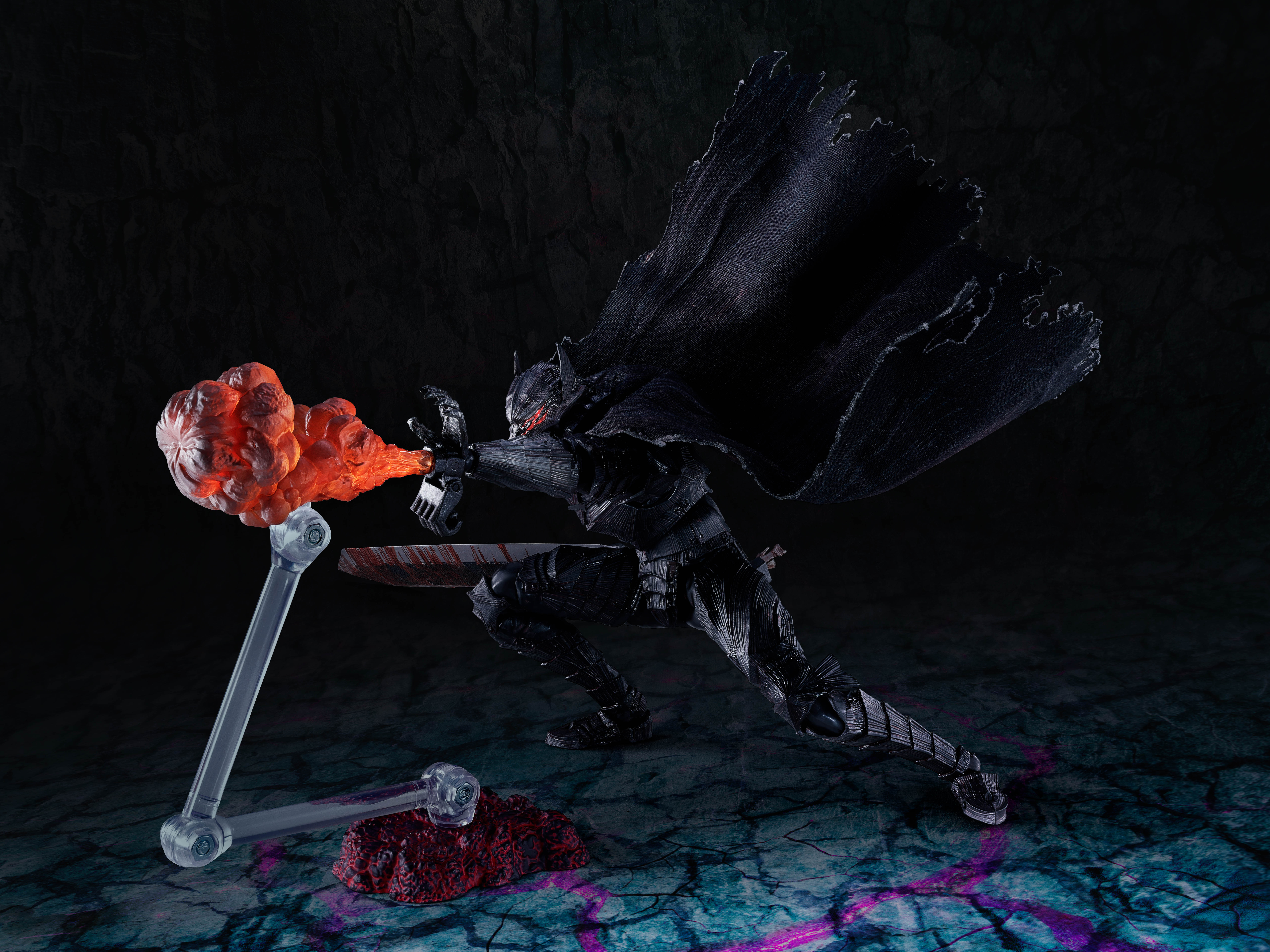 Berserk S.H.Figuarts Guts (Berserker Armor) (Heat of Passion Battle Ver.) Action Figure Gallery Image 9