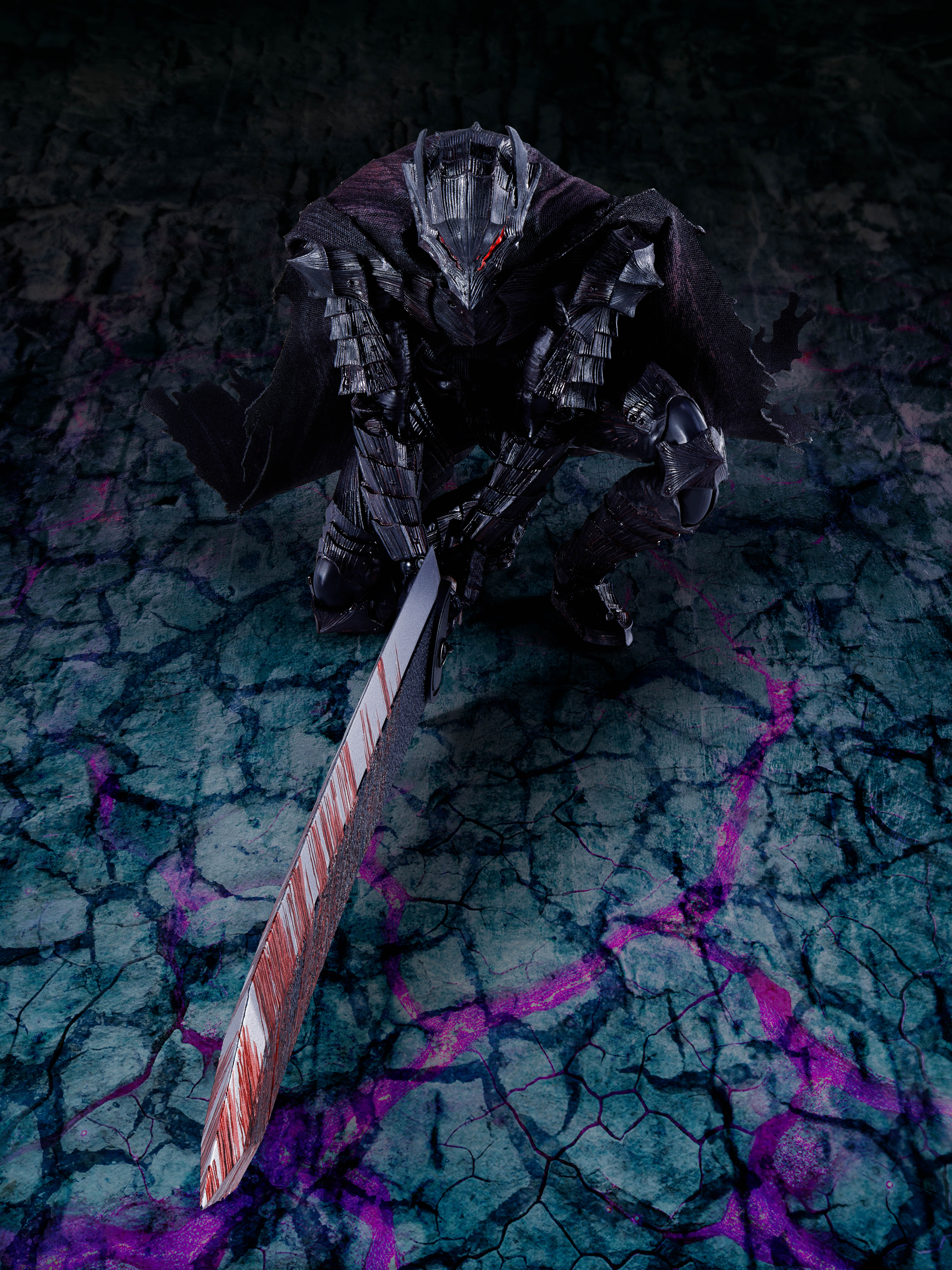 Berserk S.H.Figuarts Guts (Berserker Armor) (Heat of Passion Battle Ver.) Action Figure Gallery Image 7