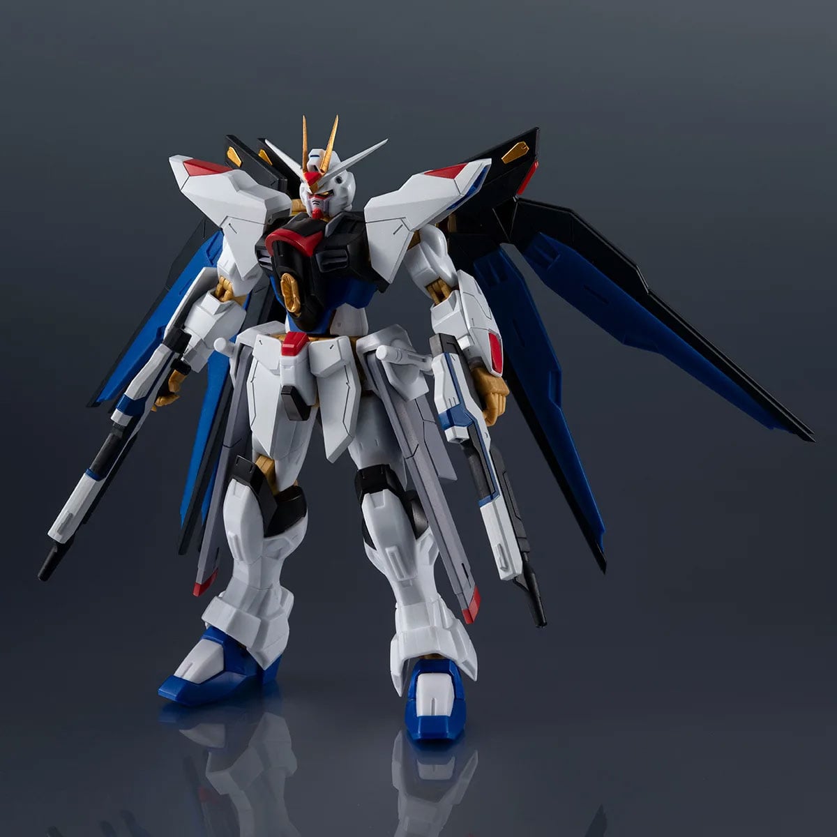 Mobile Suit Gundam SEED Destiny Gundam Universe ZGMF-X20A Strike Freedom Gundam (Renewal) Action Figure Gallery Image 3