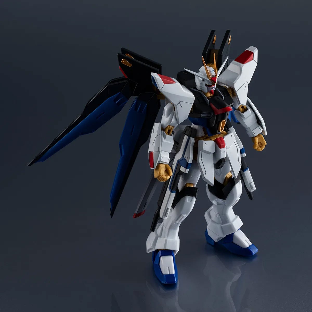 Mobile Suit Gundam SEED Destiny Gundam Universe ZGMF-X20A Strike Freedom Gundam (Renewal) Action Figure Gallery Image 4
